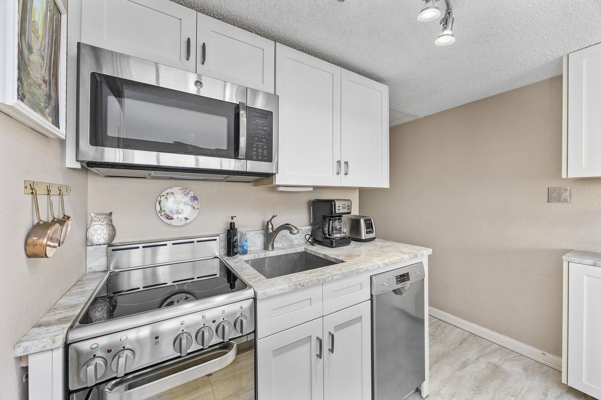 2310 N Ocean Blvd. Property Photo 9
