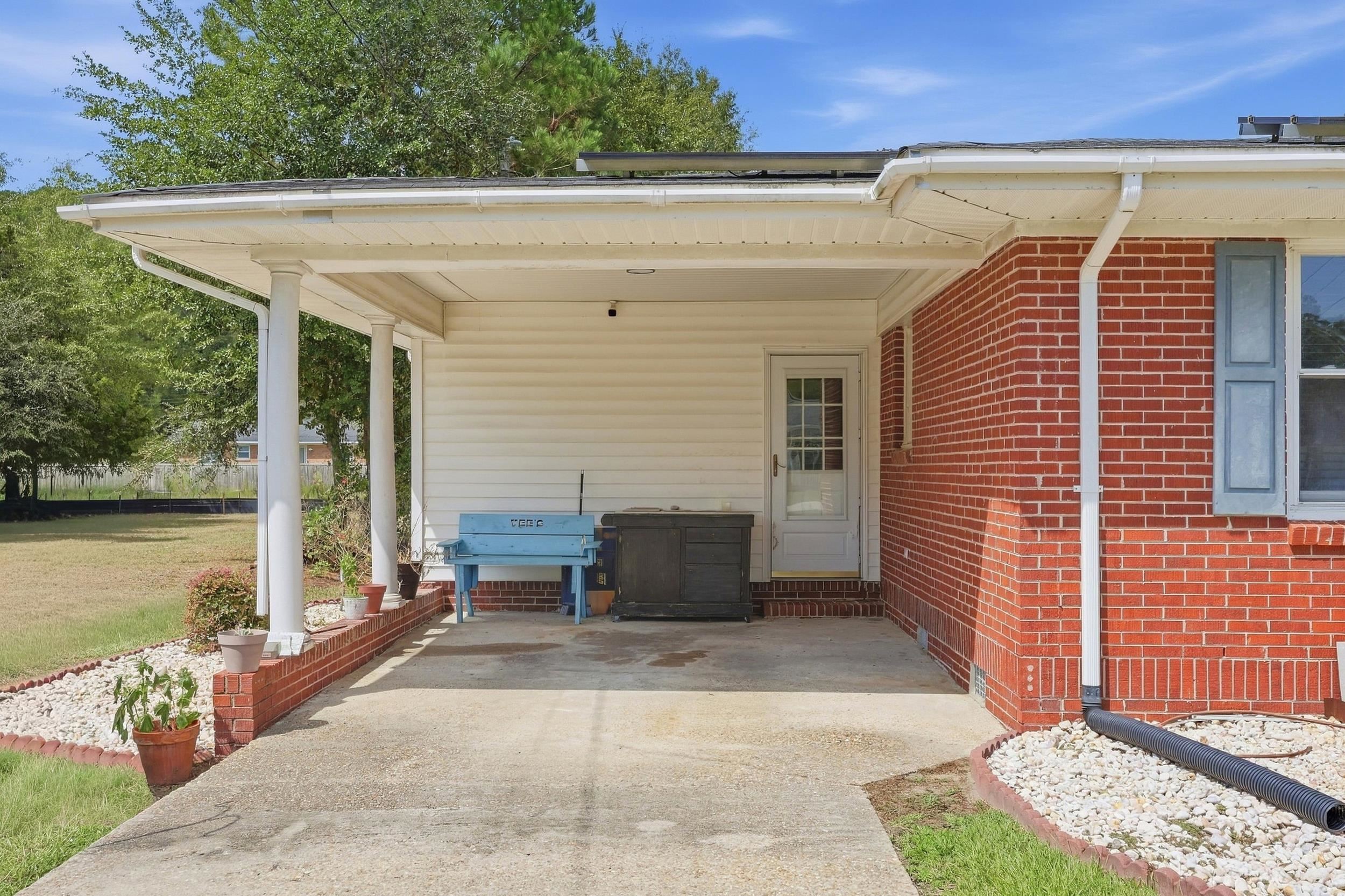 408 South Cedar Ave. Property Photo 4