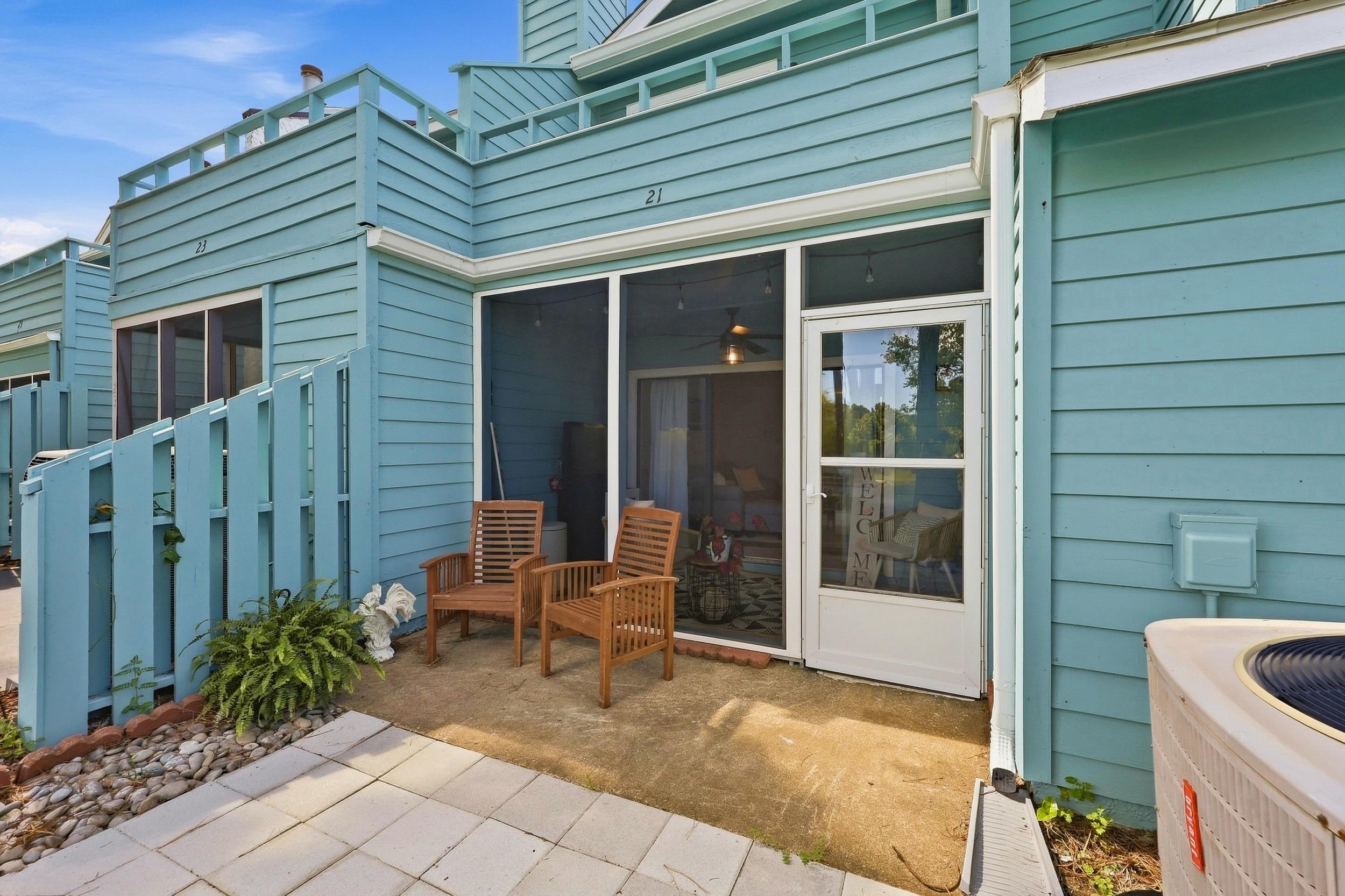 100 Shadow Moss Pl. Property Photo 32