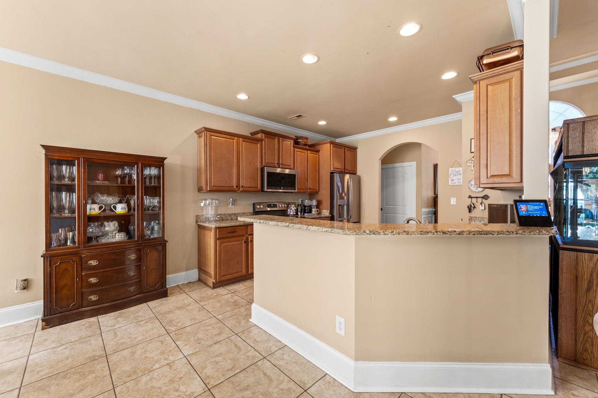1066 Englemann Oak Dr. Property Photo 12