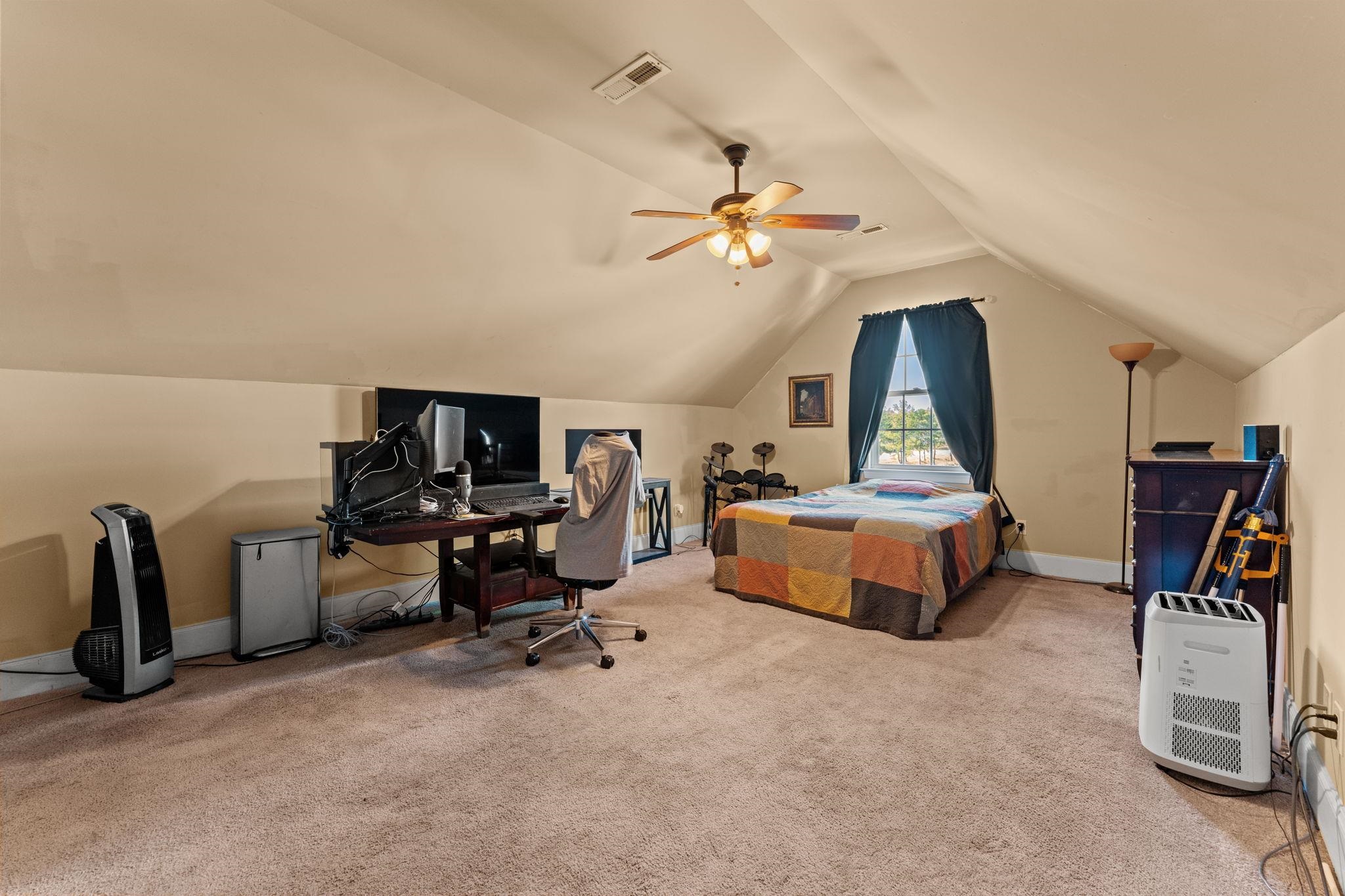 1066 Englemann Oak Dr. Property Photo 23