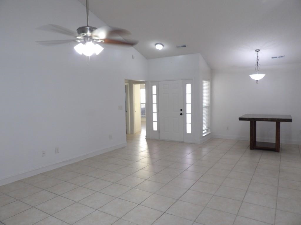 5040 Capulet Circle Property Photo 5