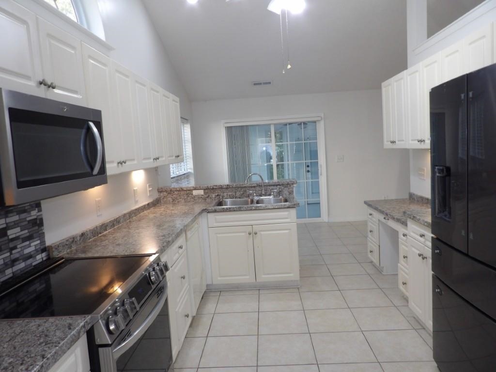 5040 Capulet Circle Property Photo 12