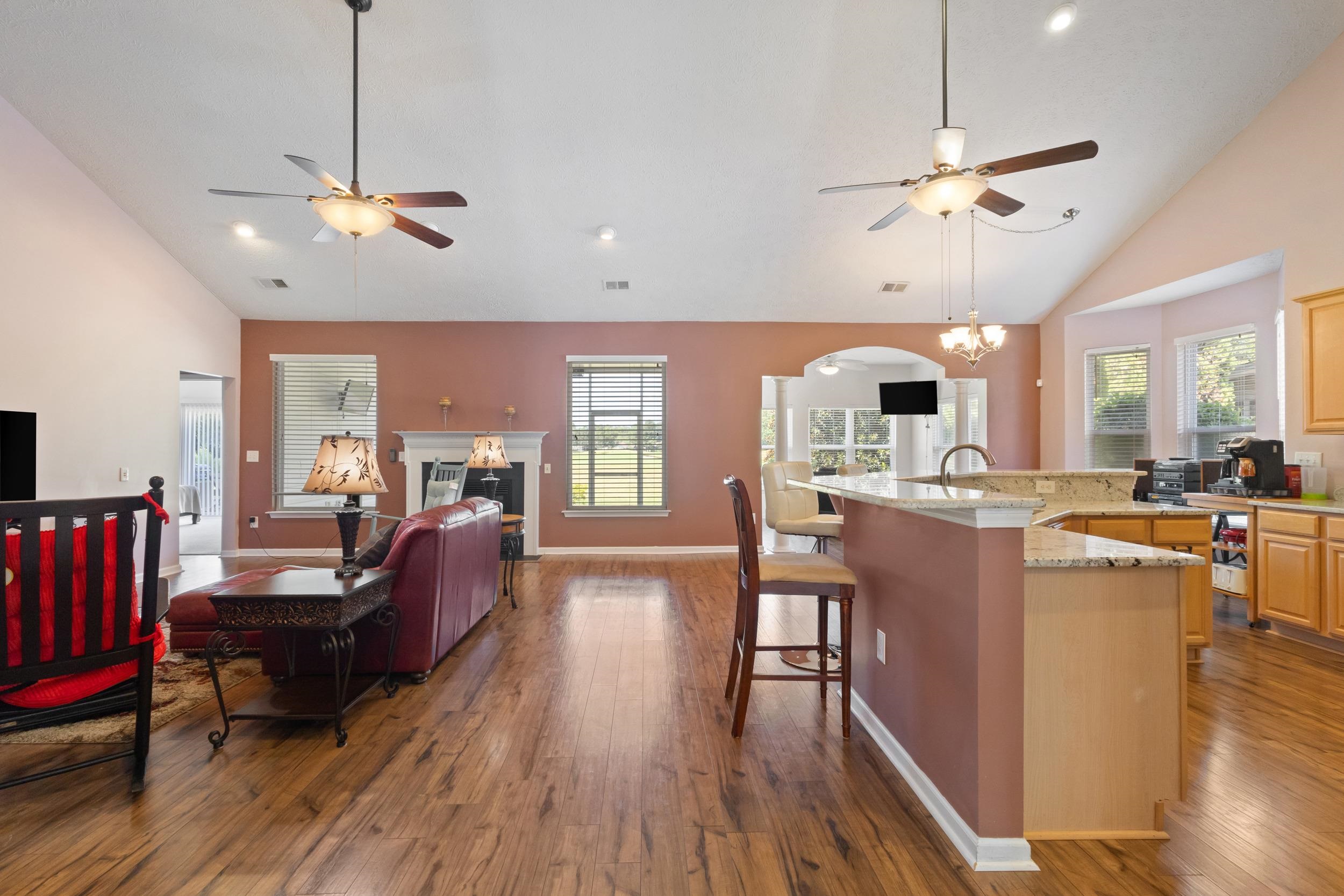 2803 Sanctuary Blvd. Property Photo 12