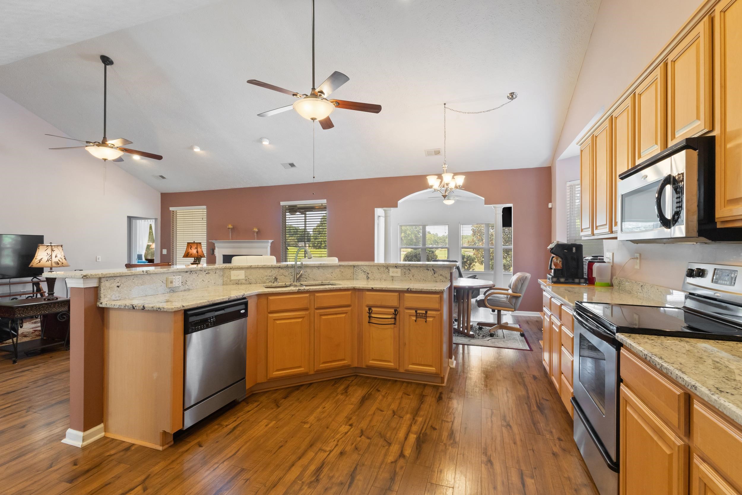 2803 Sanctuary Blvd. Property Photo 17