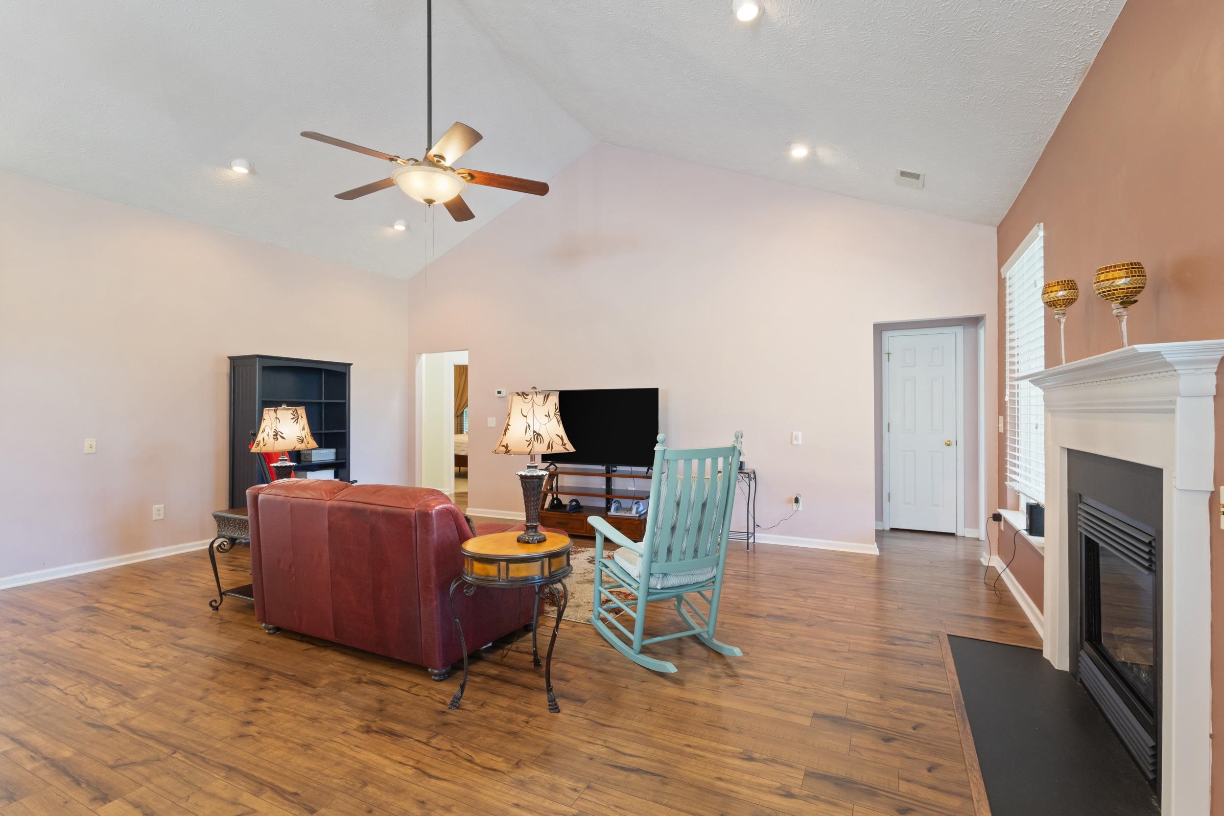 2803 Sanctuary Blvd. Property Photo 23