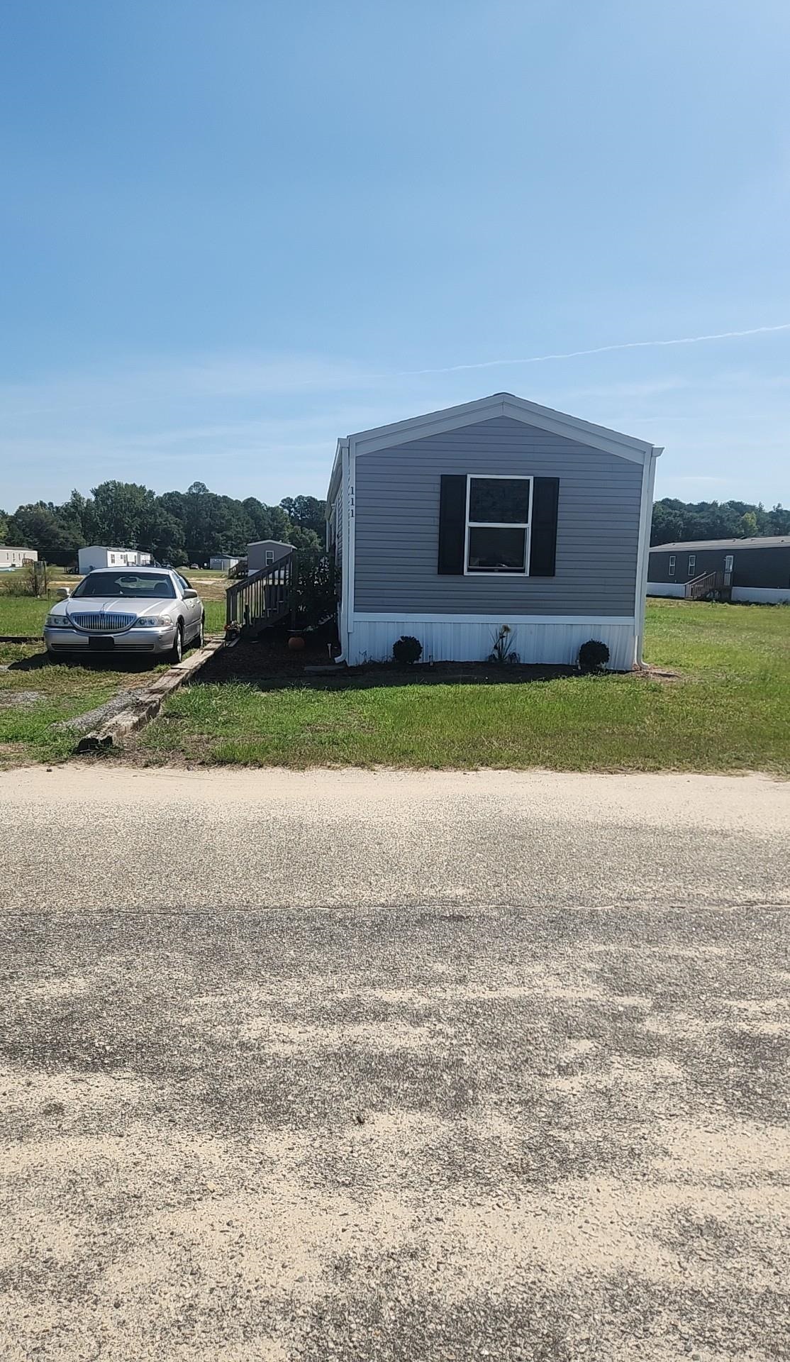 111 Les Dr Property Photo 14