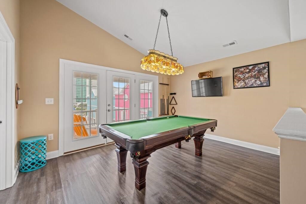 520 Caribbean Way Property Photo 7