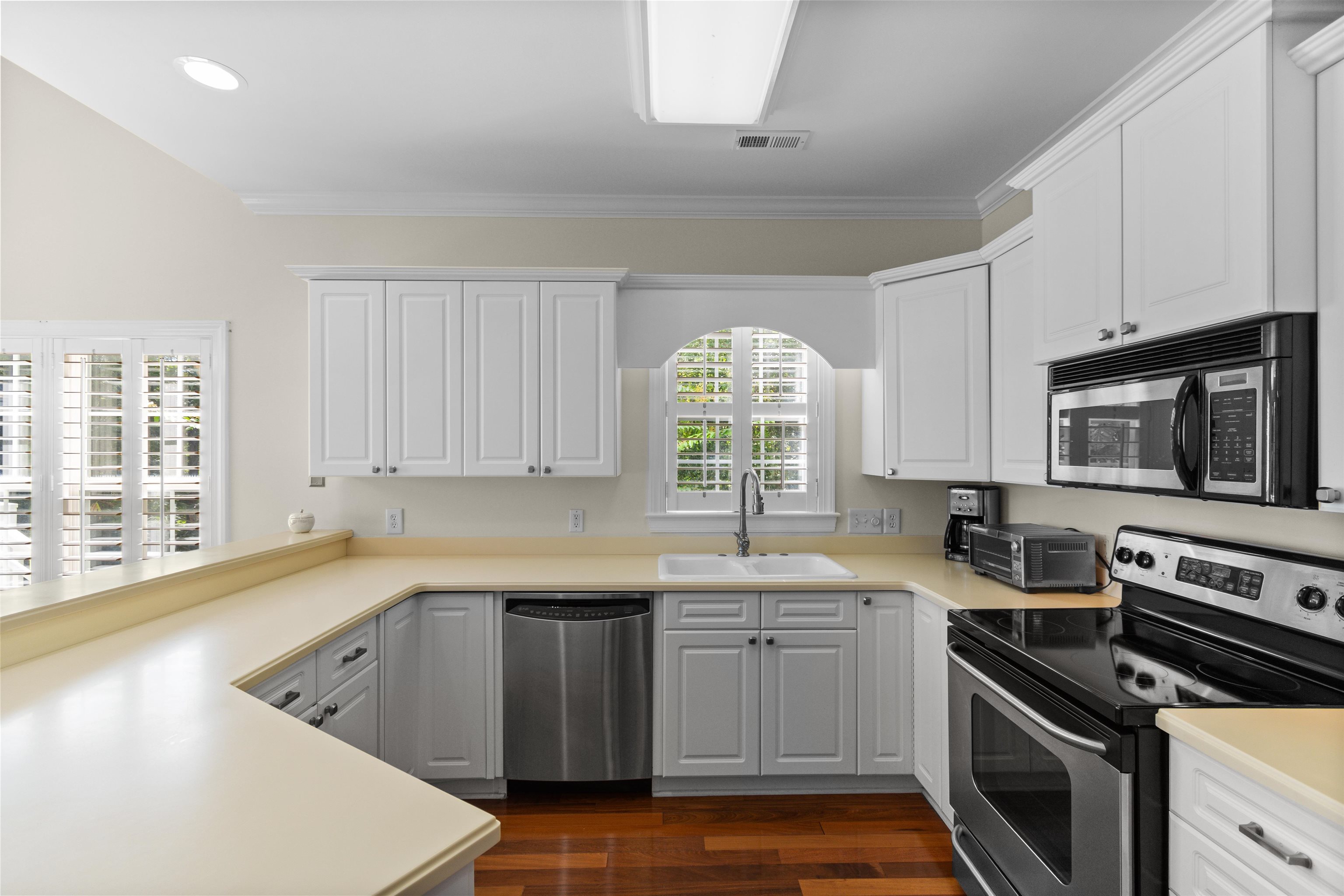 809 Sunswept Ct. Property Photo 7