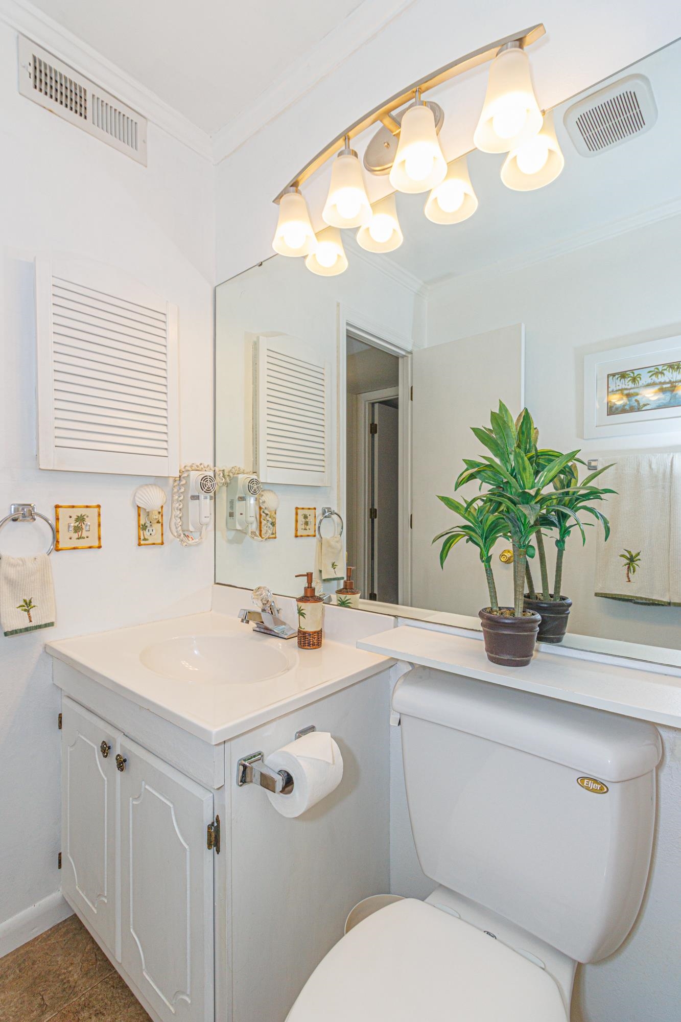 5601 N Ocean Blvd. Property Photo 28