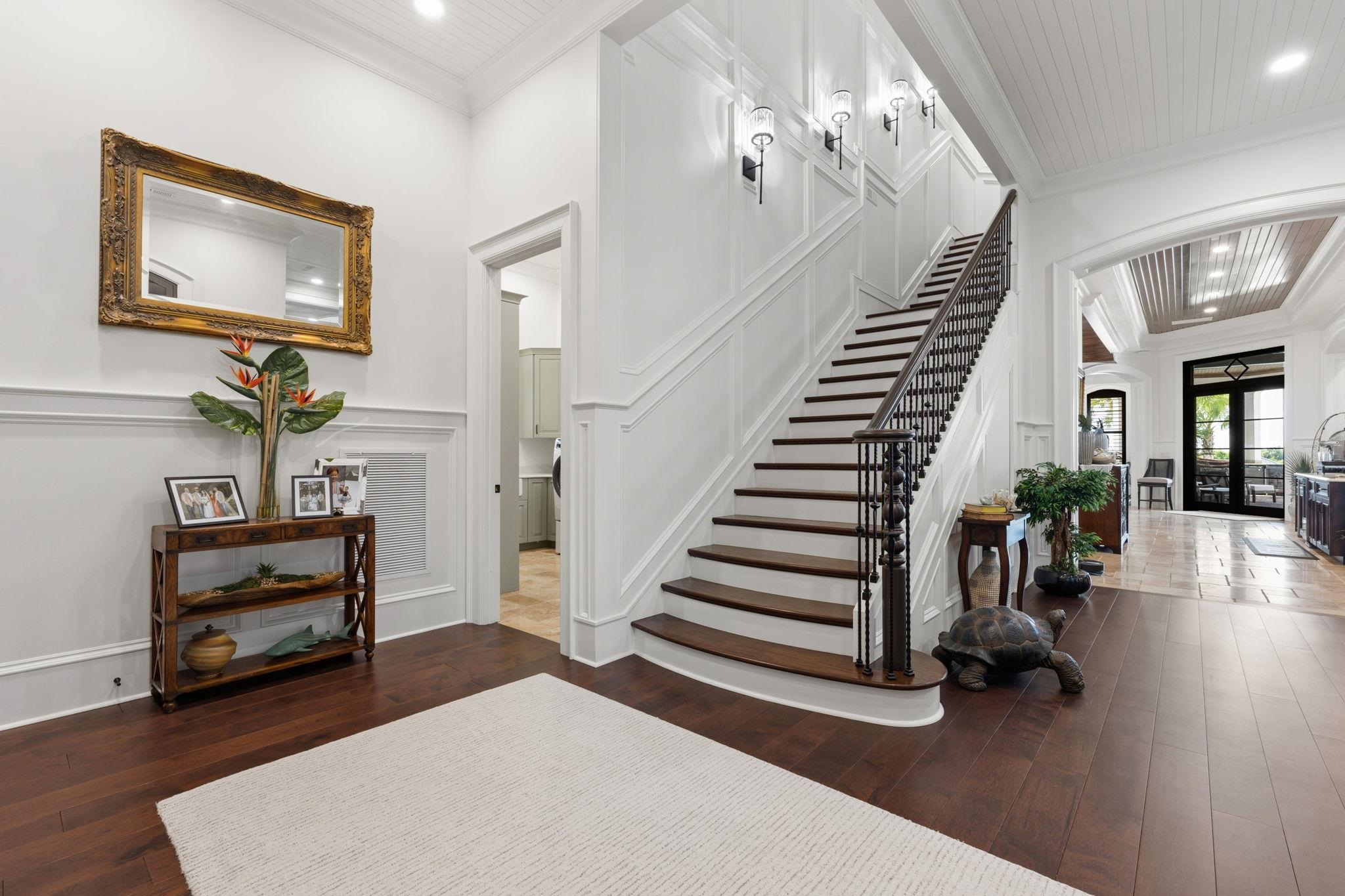 427 Shoreline Dr. W Property Photo 6