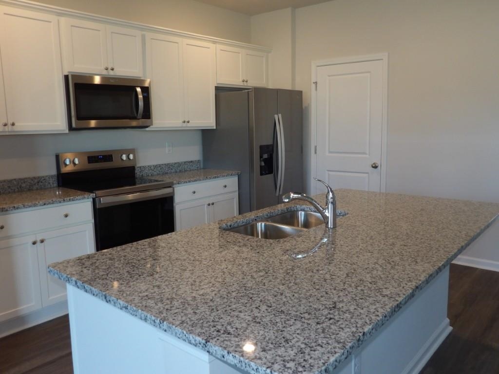 327 Ridley St Property Photo 3