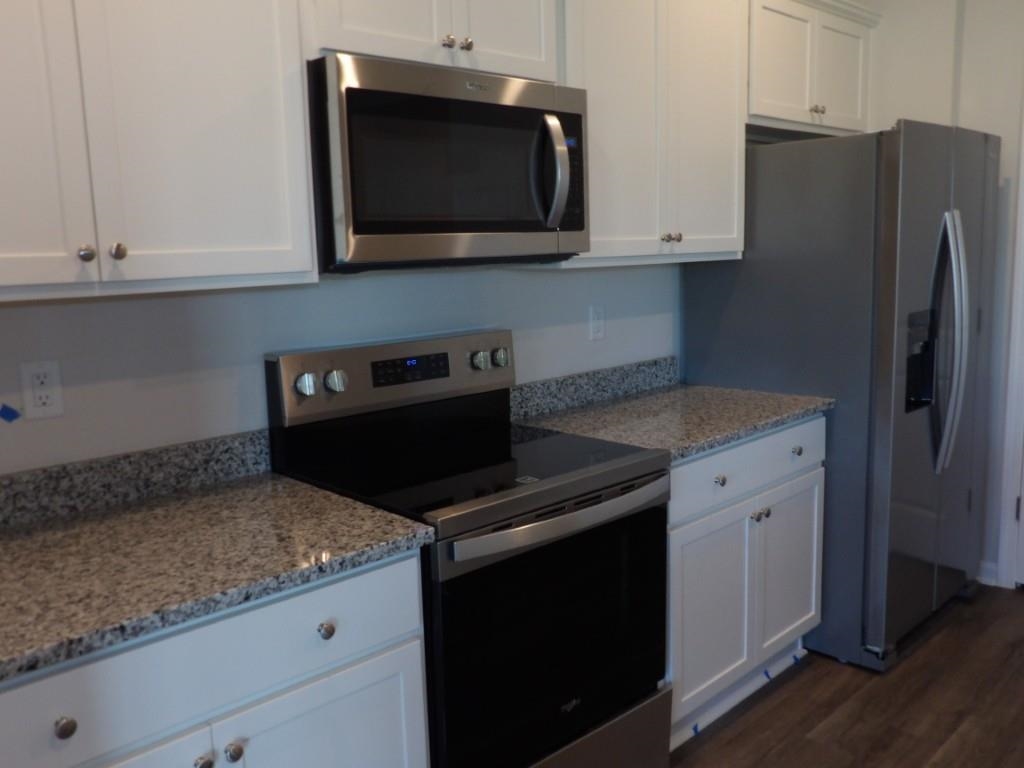 327 Ridley St Property Photo 5
