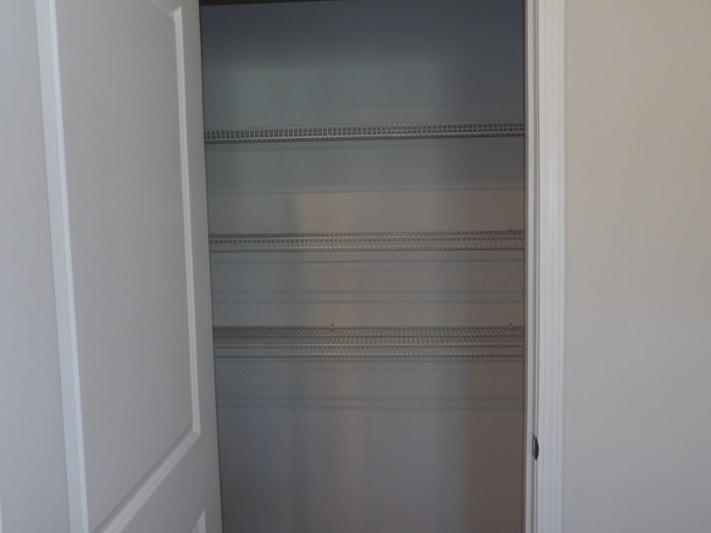 327 Ridley St Property Photo 6