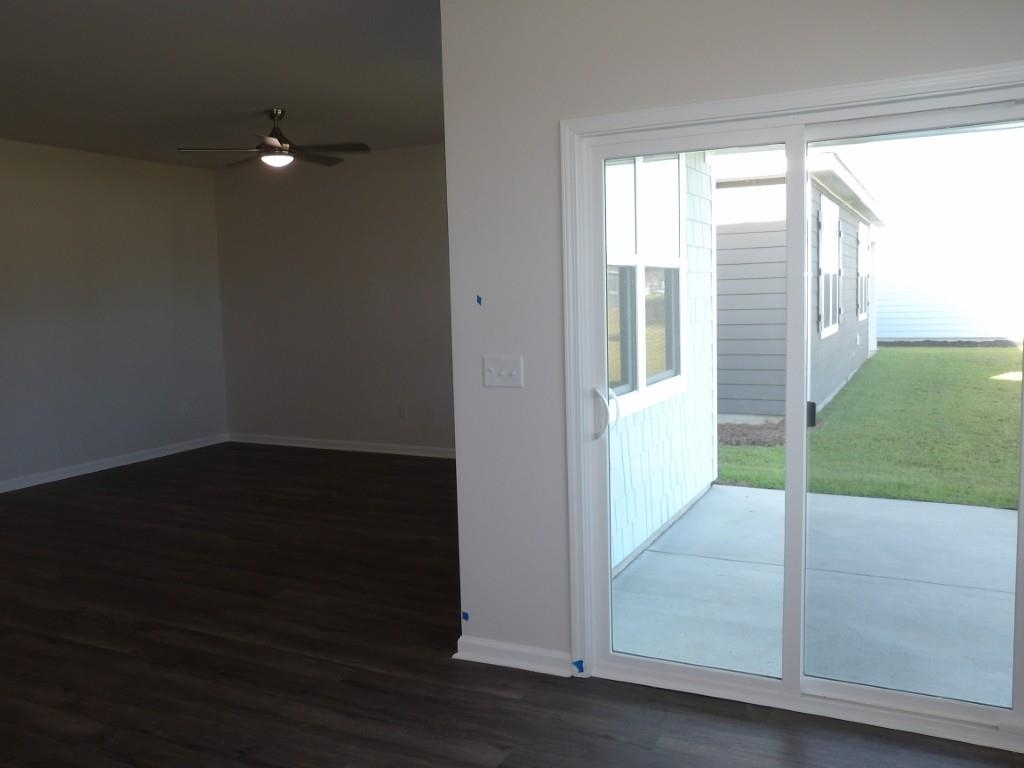 327 Ridley St Property Photo 13
