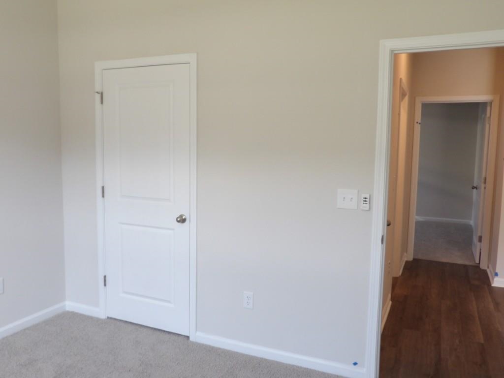 327 Ridley St Property Photo 14