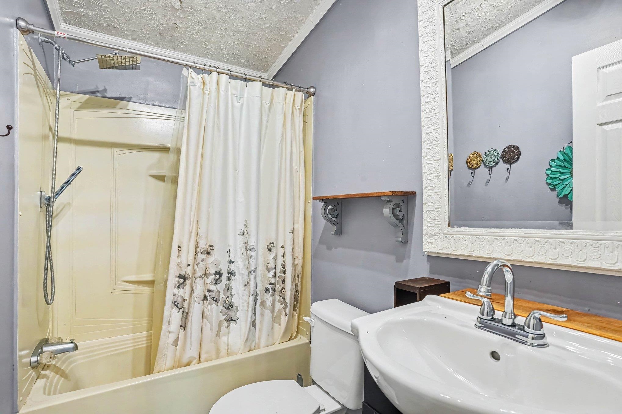 3457 Green Sea Rd. Property Photo 21