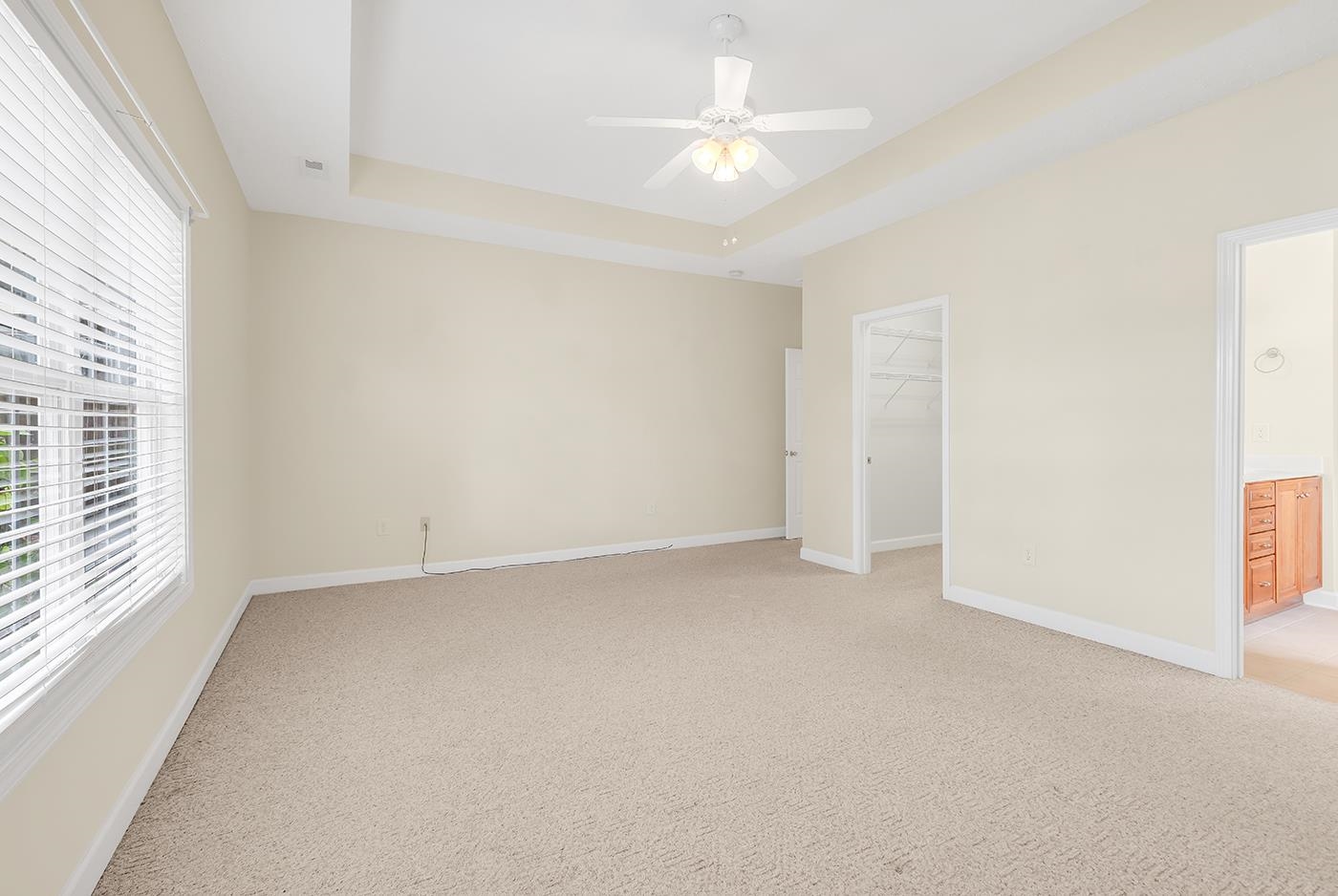 1034 University Forest Dr. Property Photo 24