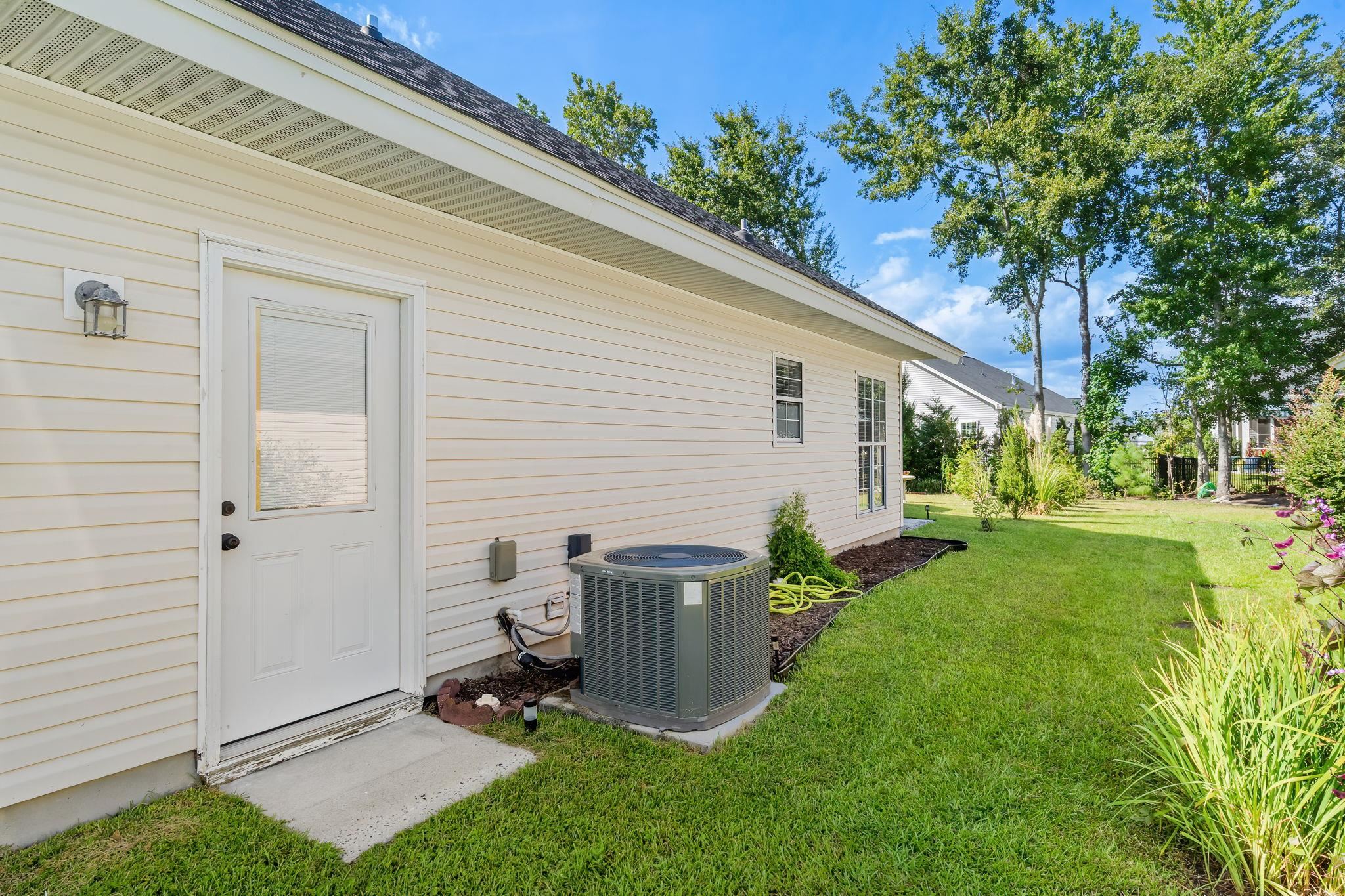 9813 Simonton Ct. Property Photo 31