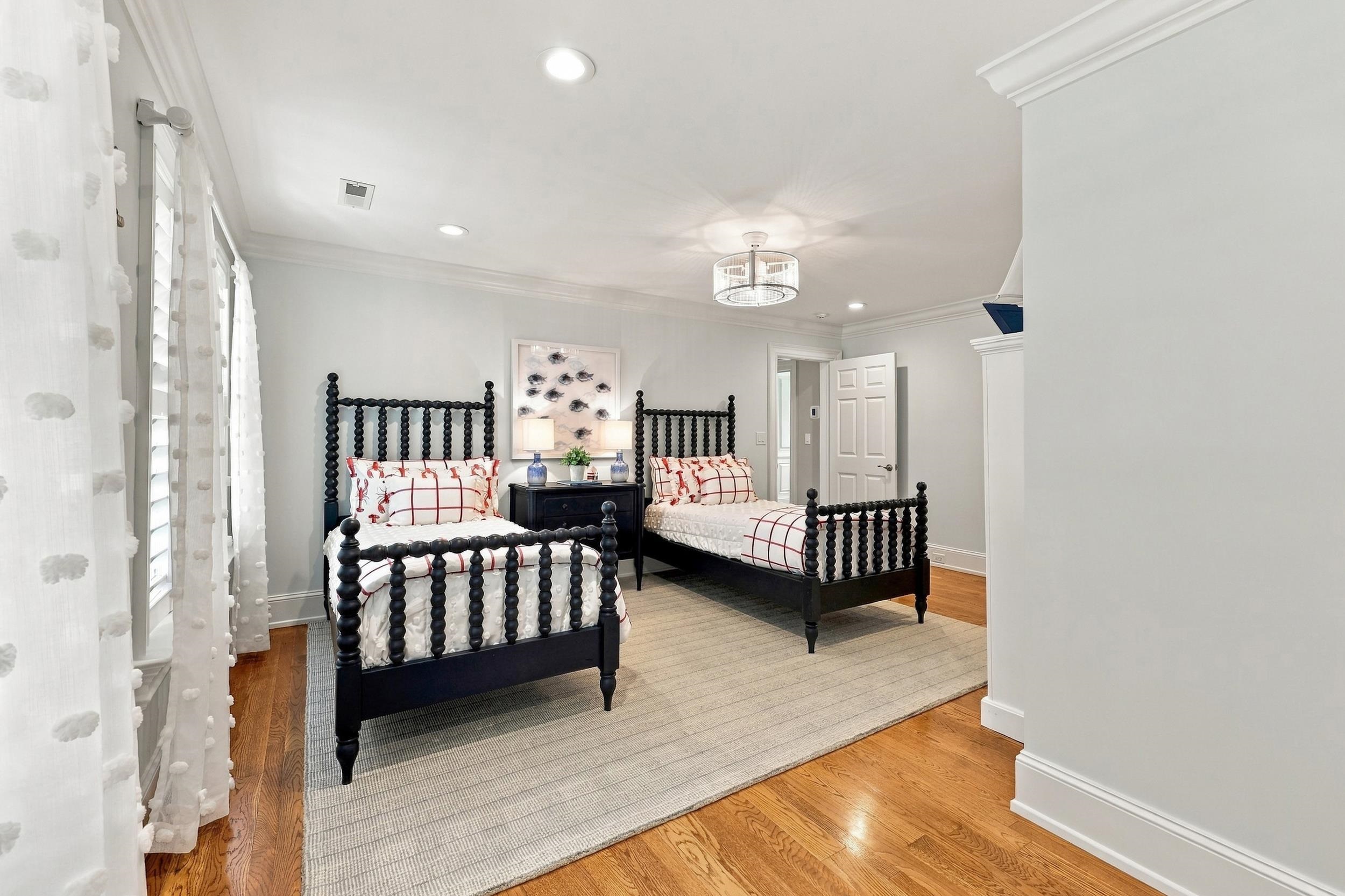 115 Woodmont Ln. Property Photo 56