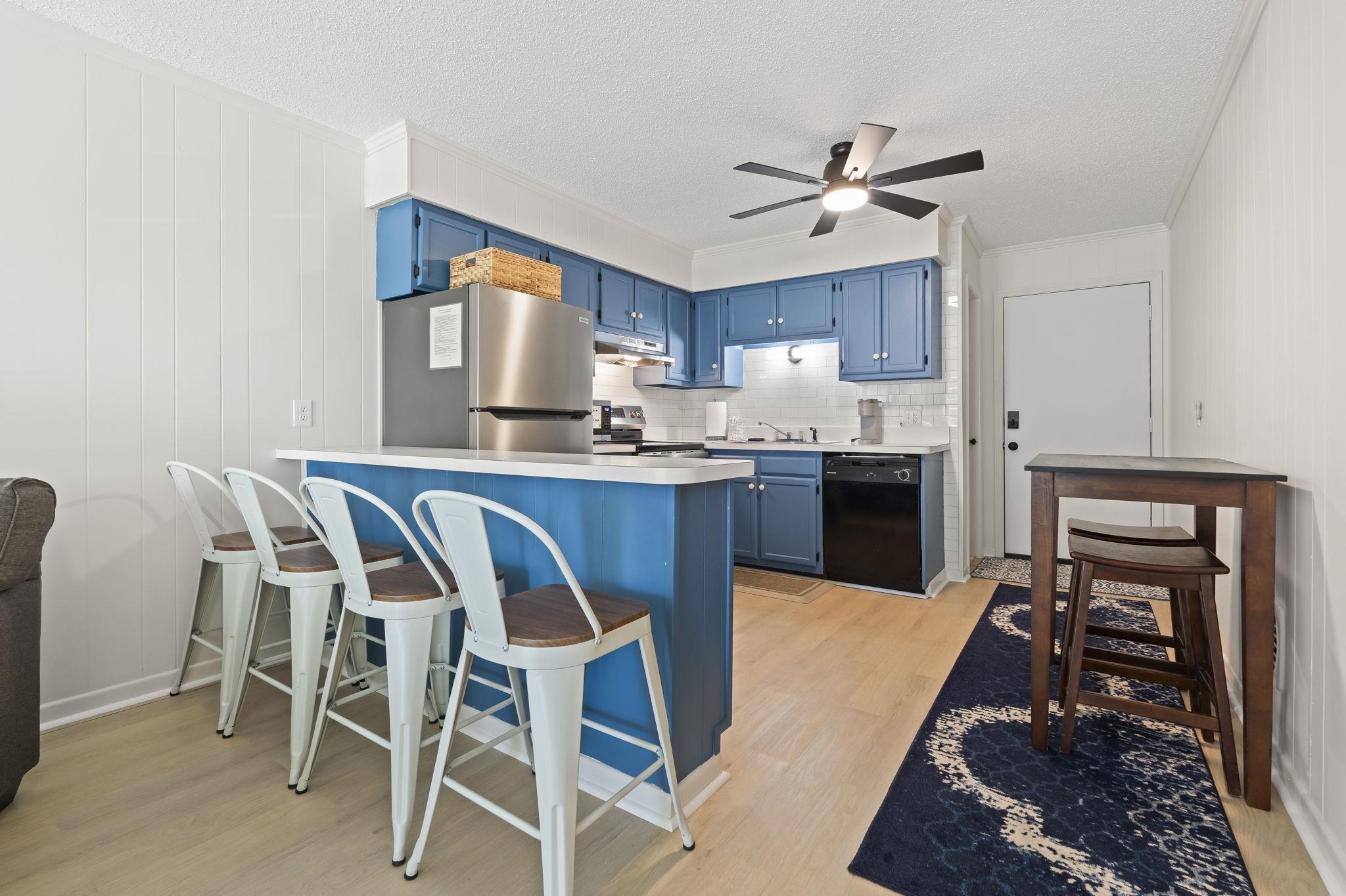 9660 Shore Dr. Property Photo 25