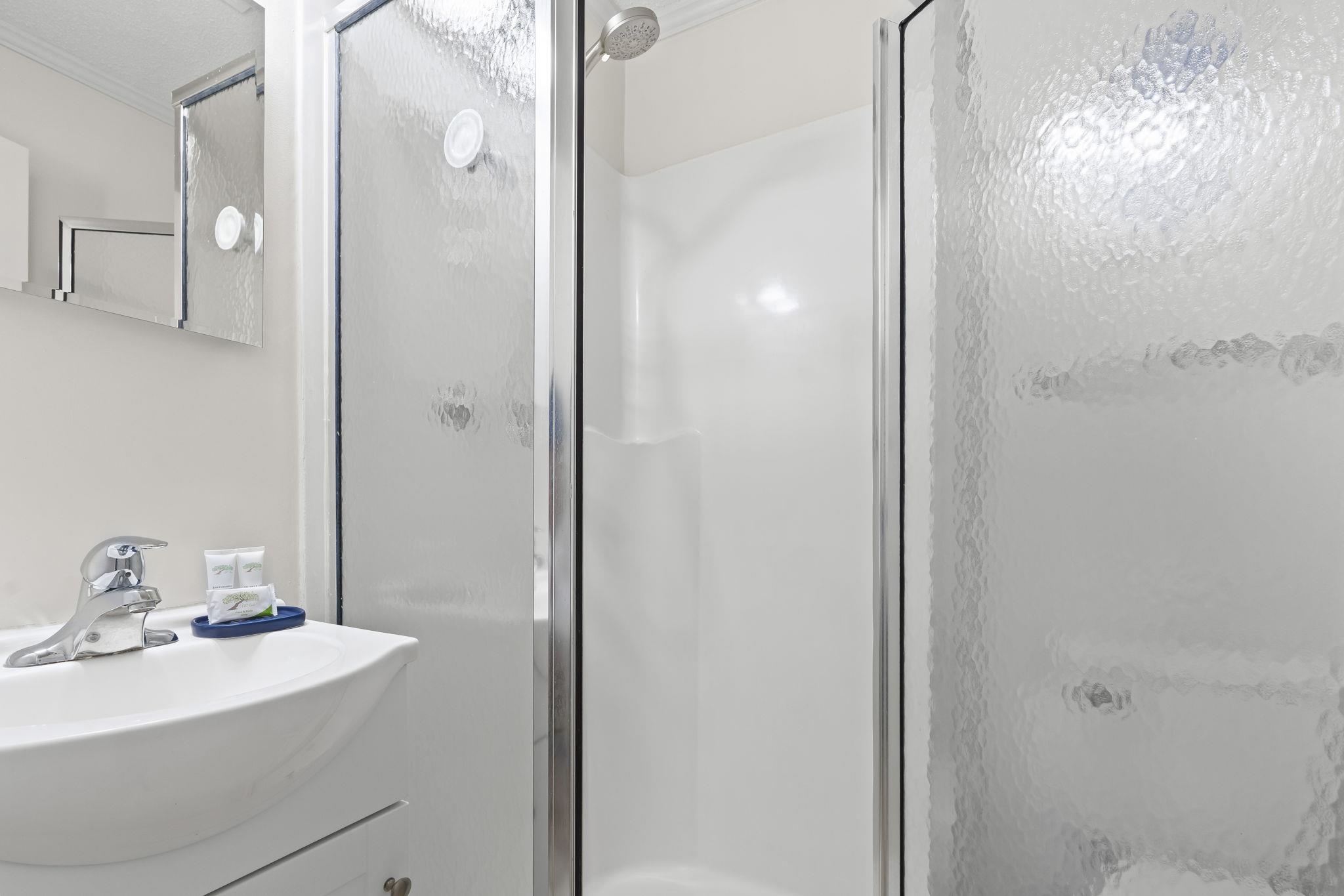 9660 Shore Dr. Property Photo 35