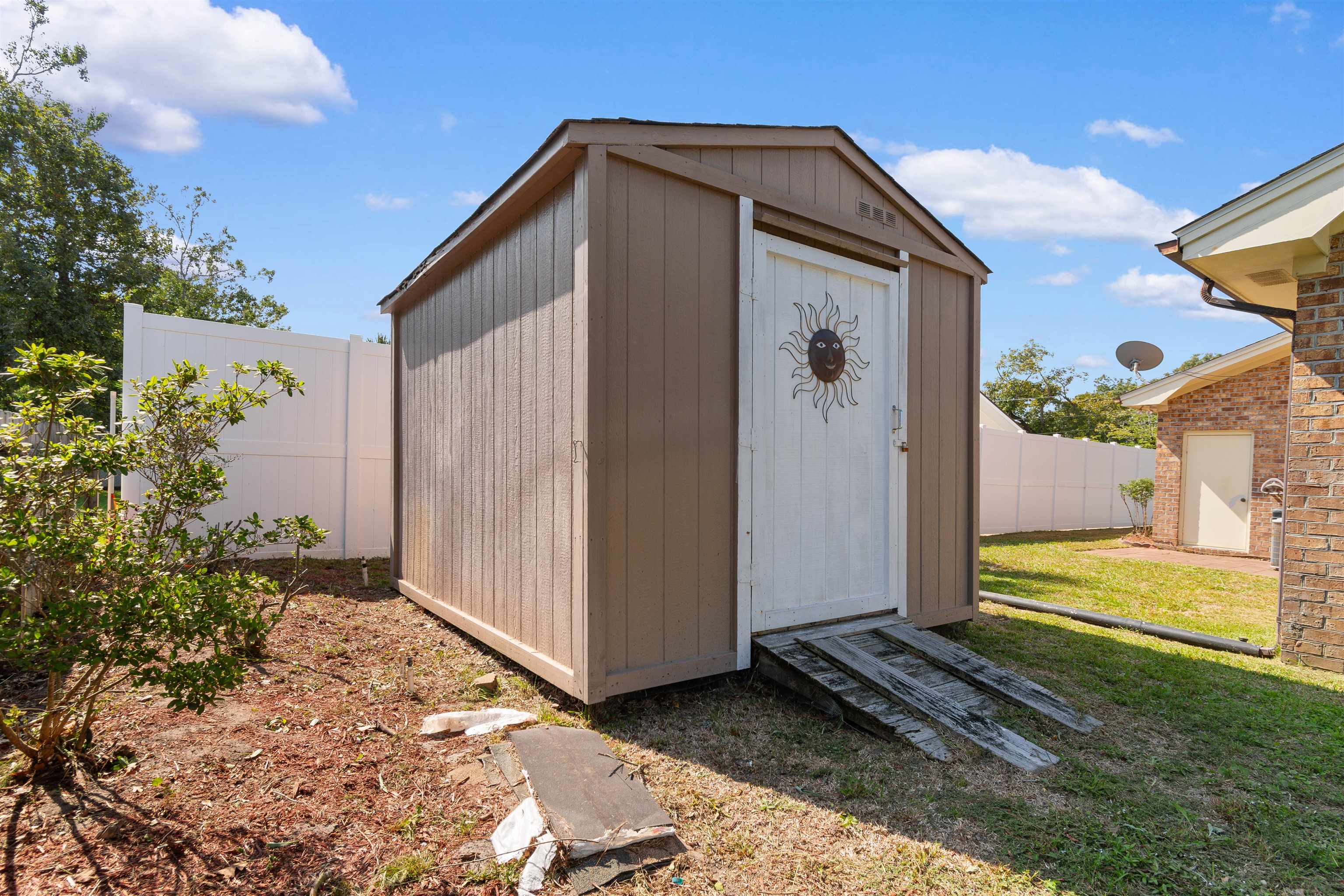 2500 Magnolia Dr. Property Photo 34