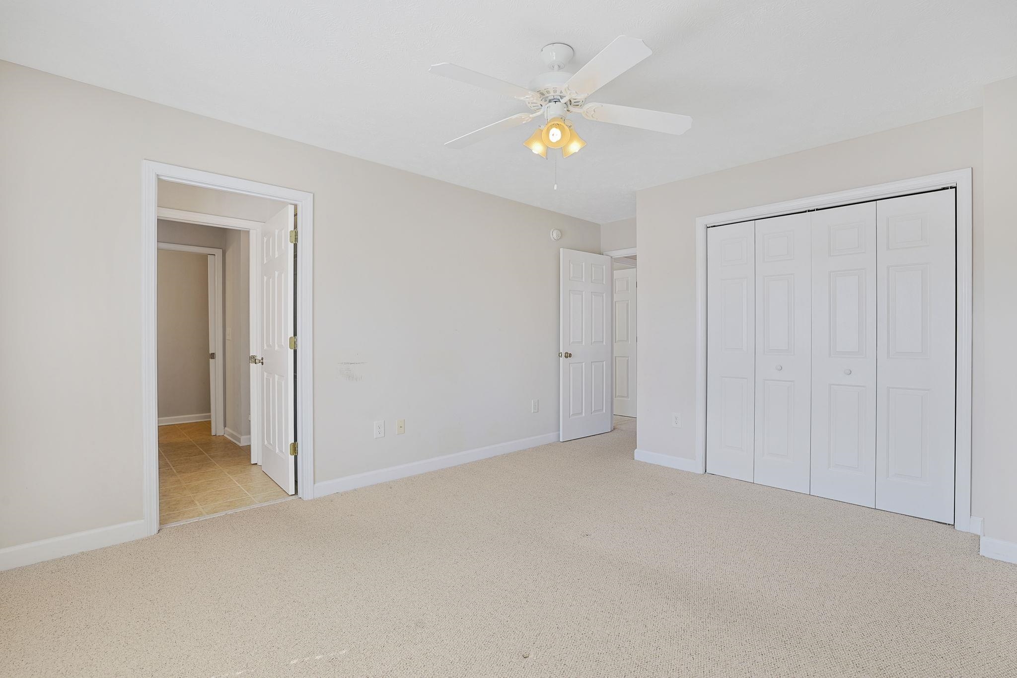 1039 University Forest Dr. Property Photo 26