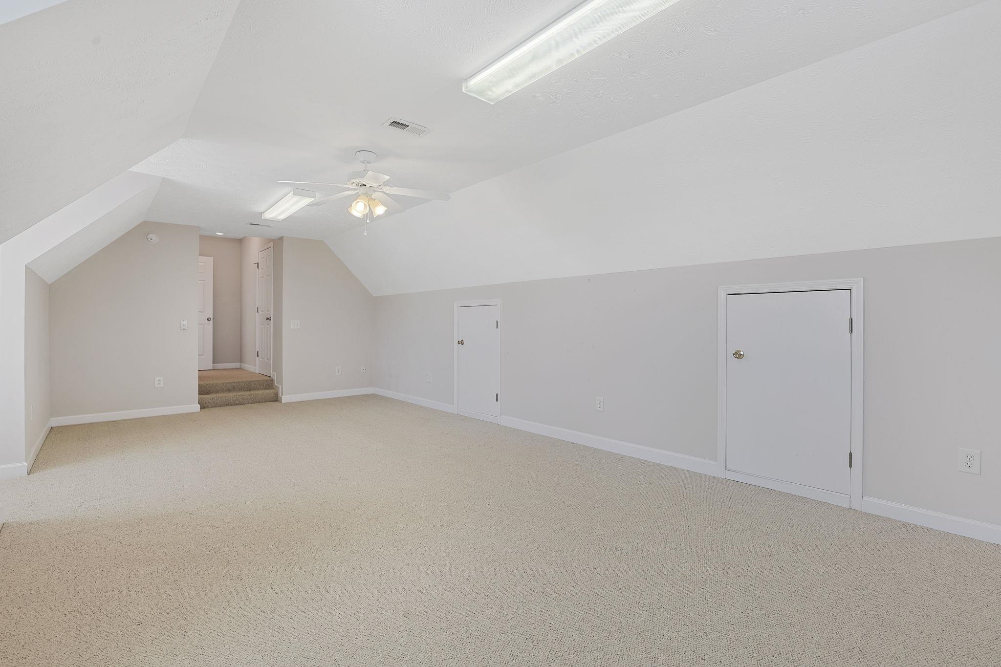 1039 University Forest Dr. Property Photo 35