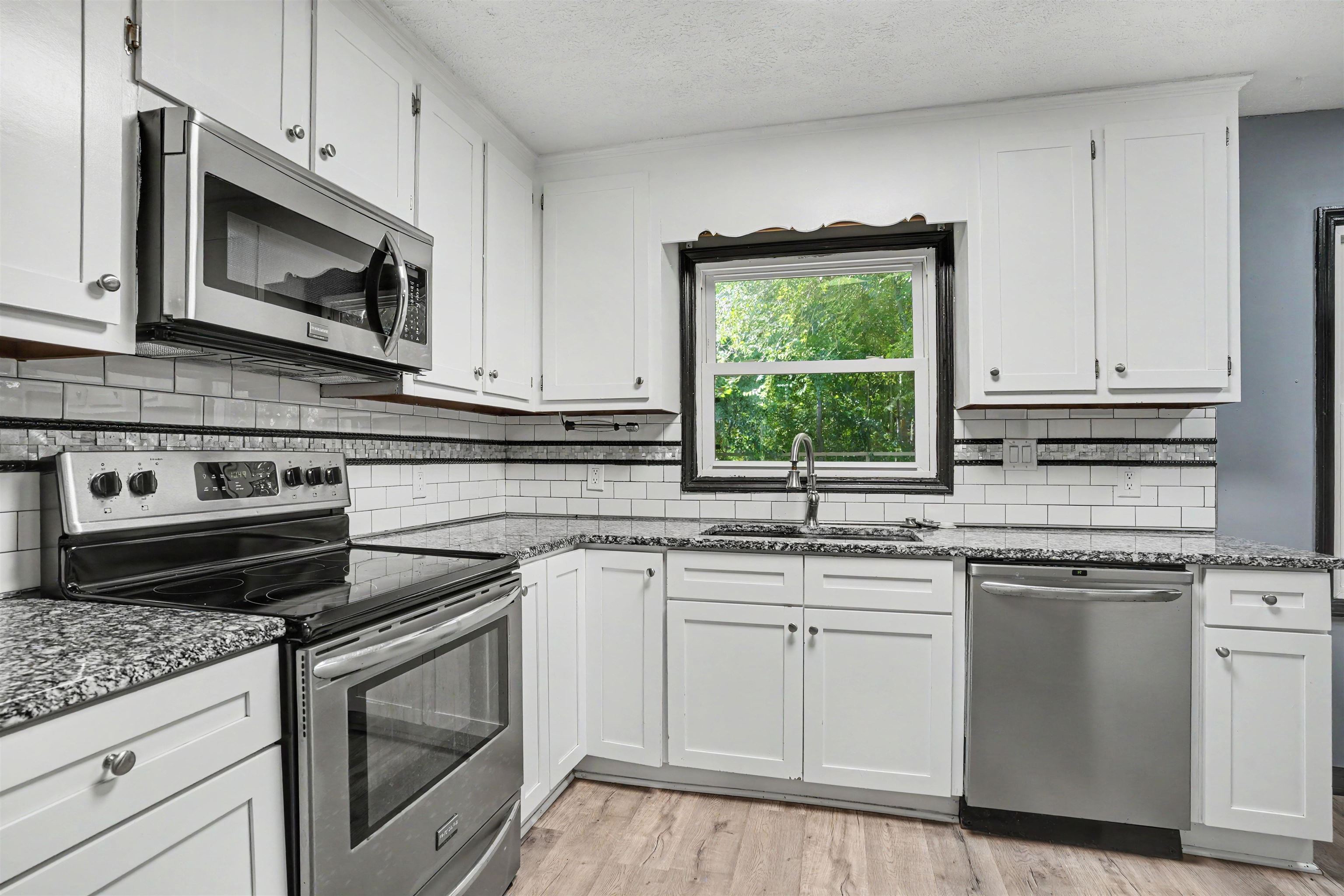 420 Villa Woods Dr. Property Photo 24