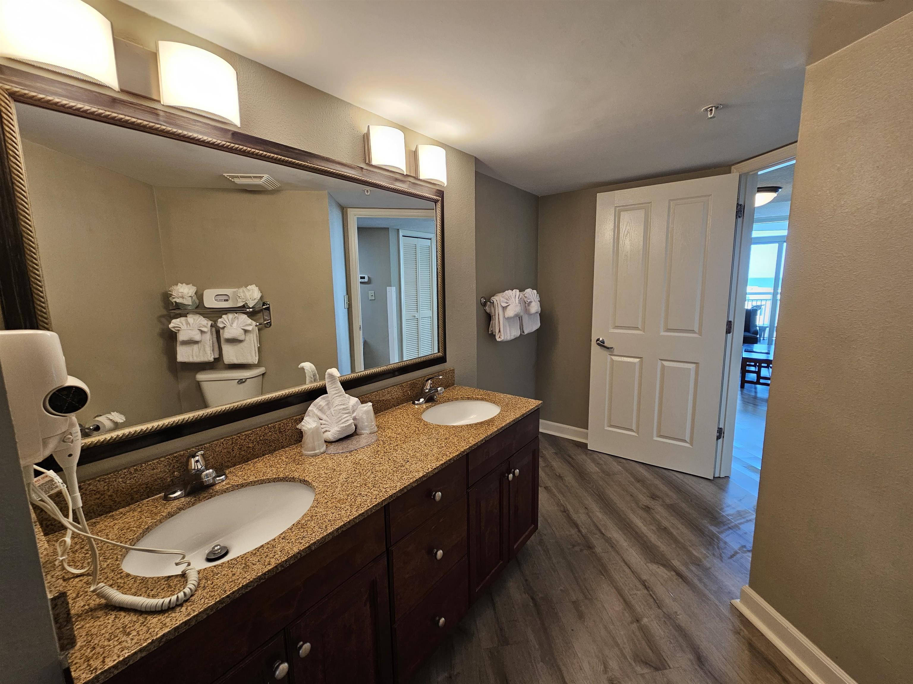 5200 N Ocean Blvd. Property Photo 8