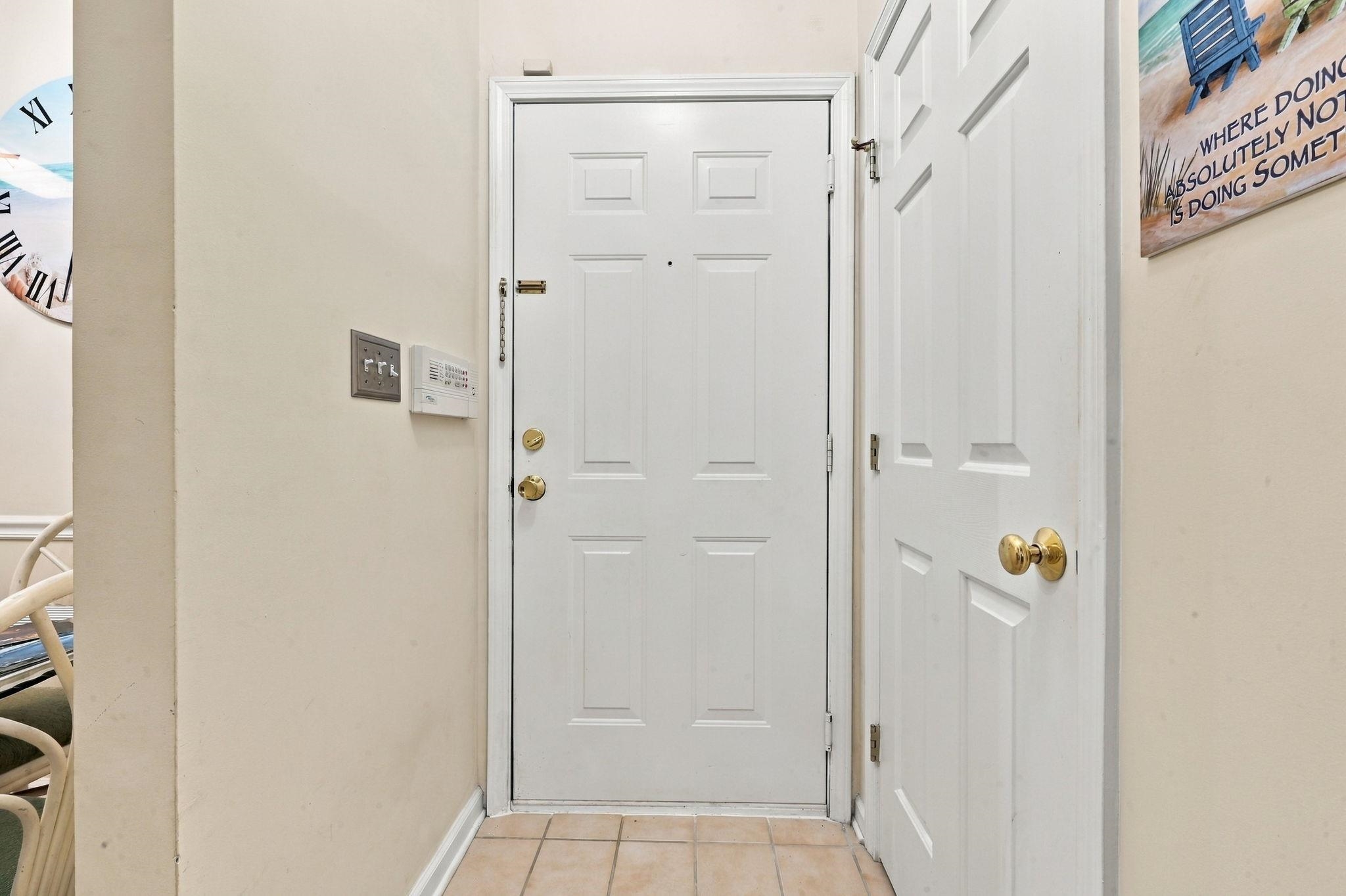 9764 Leyland Dr. Property Photo 6