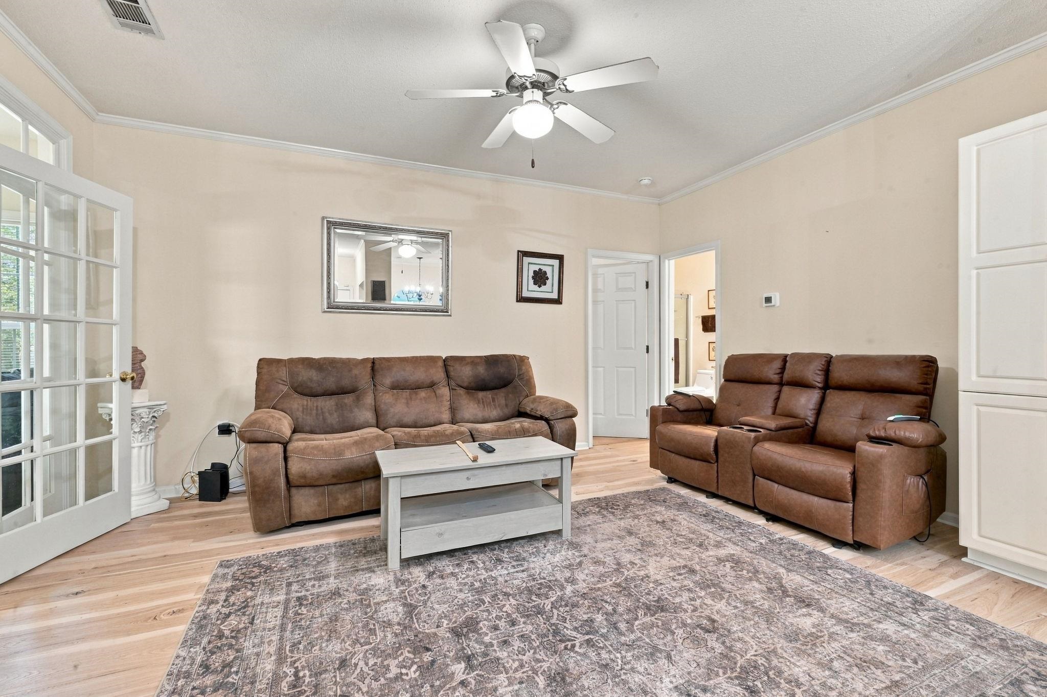 9764 Leyland Dr. Property Photo 13