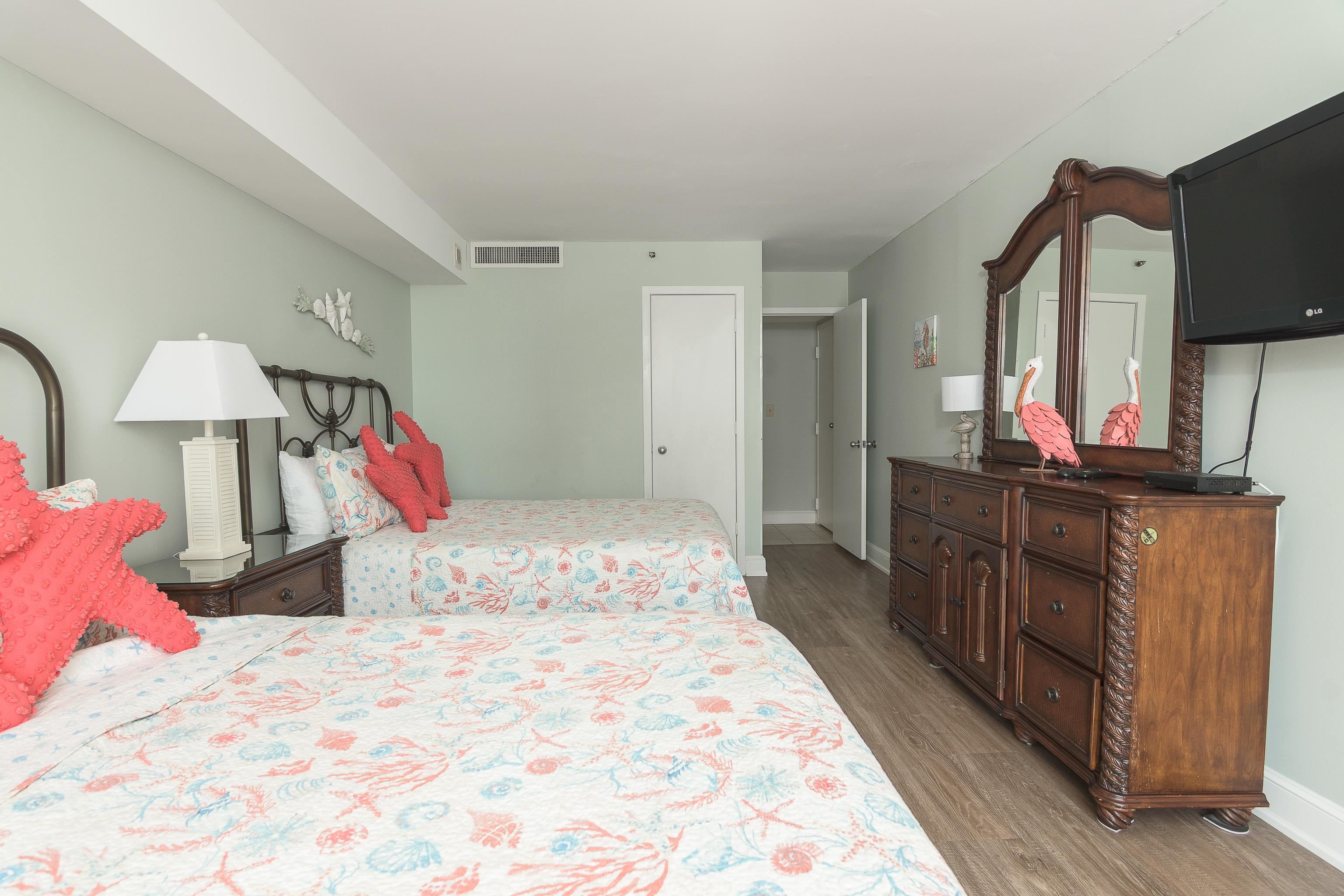 9820 Queensway Blvd. Property Photo 22