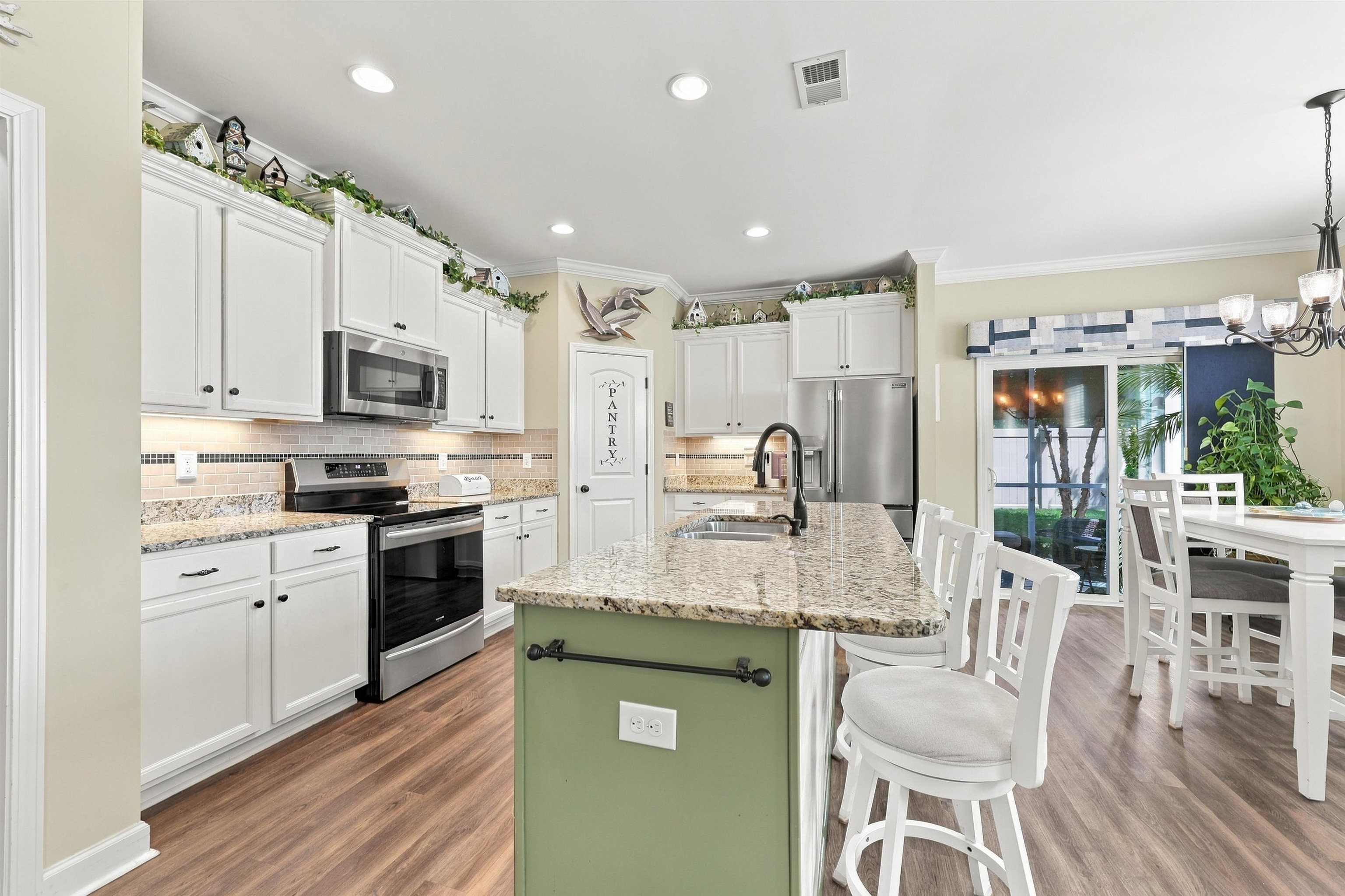 162 Heron Lake Ct. Property Photo 14