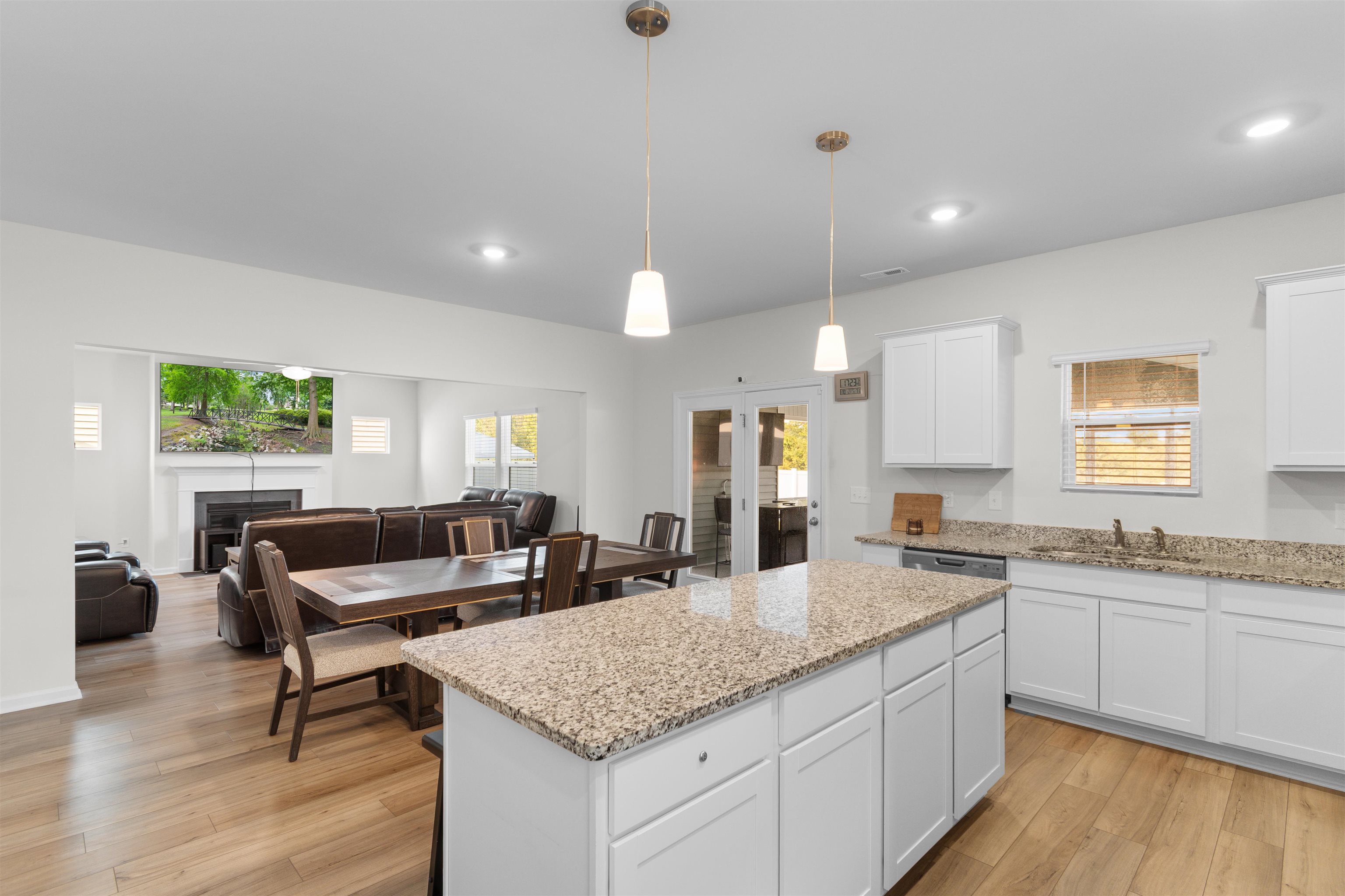 180 Wagner Cir. Property Photo 8
