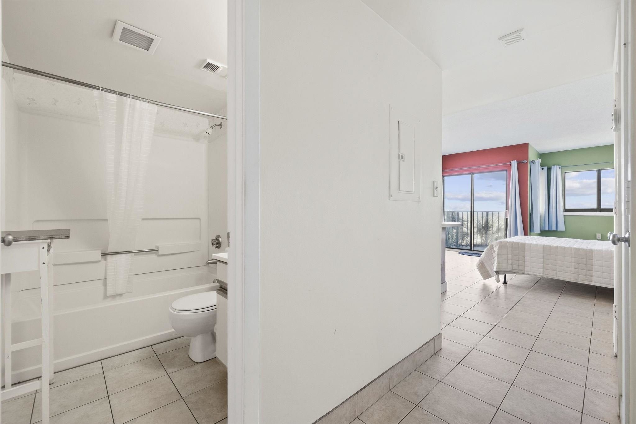 1605 S Ocean Blvd. Property Photo 18