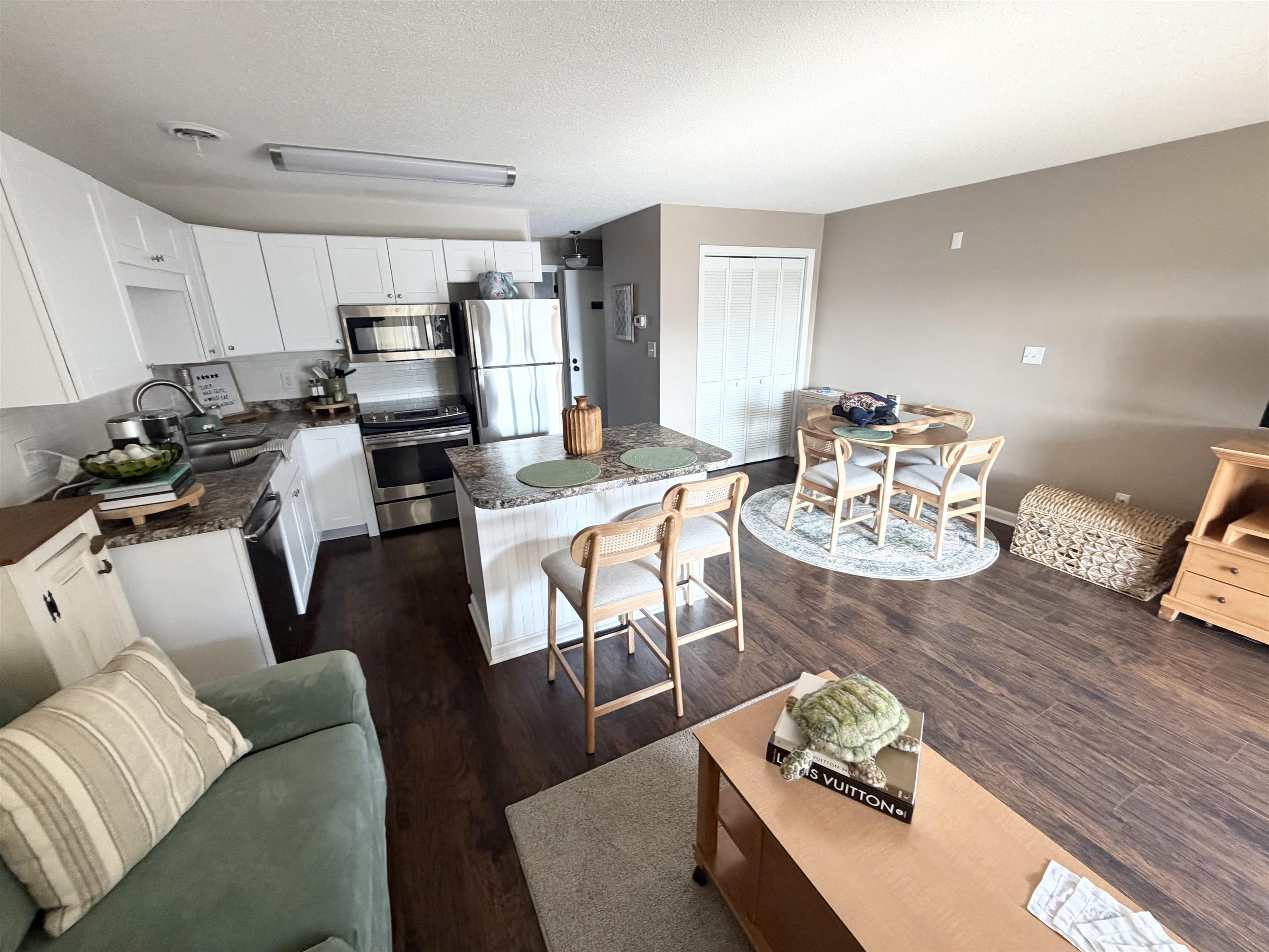 1881 Colony Dr. Property Photo 12