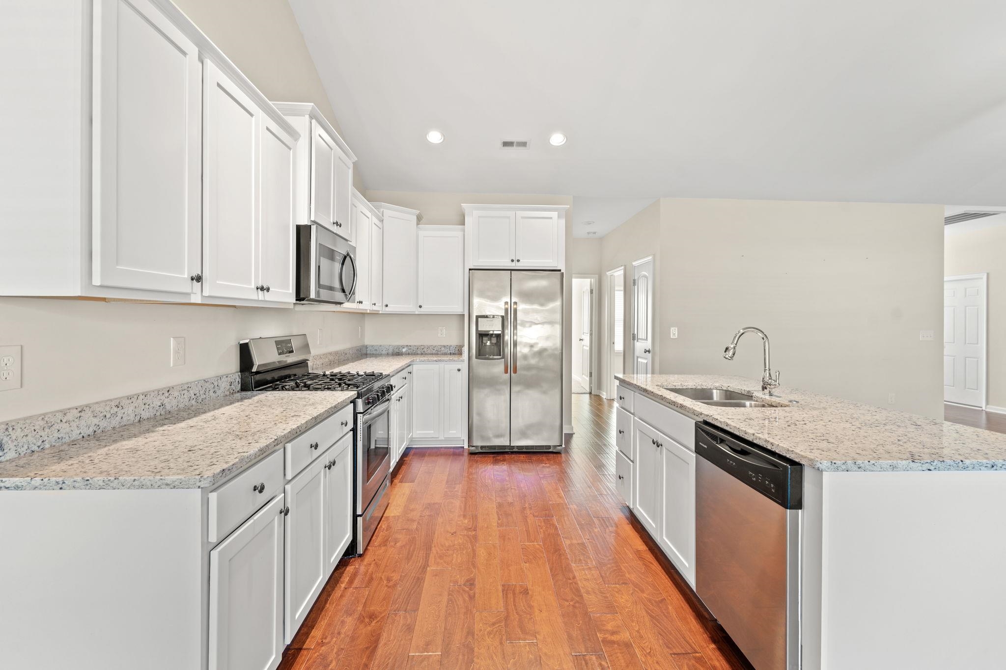 2500 Big Bay Ct. Property Photo 11