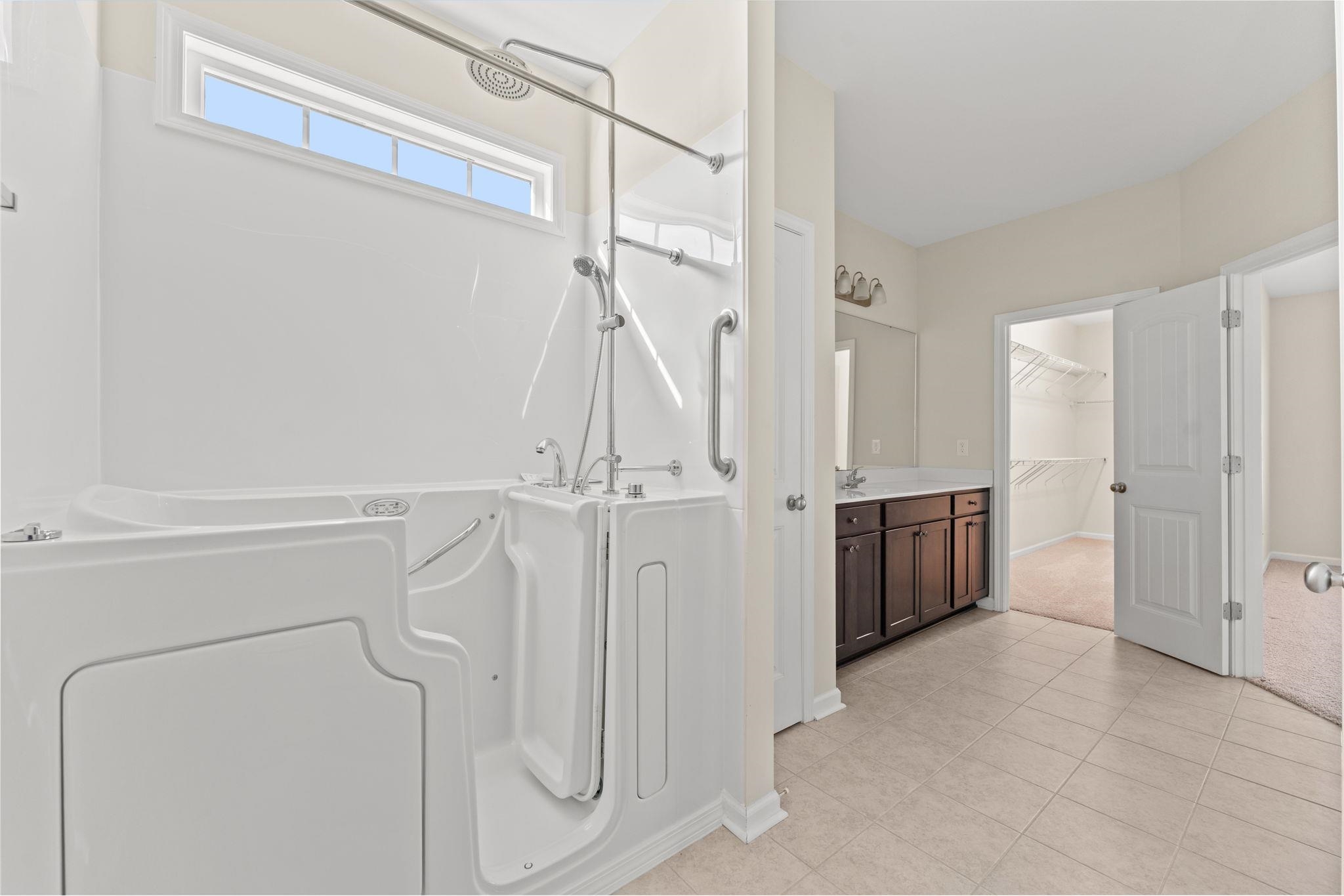 2500 Big Bay Ct. Property Photo 20