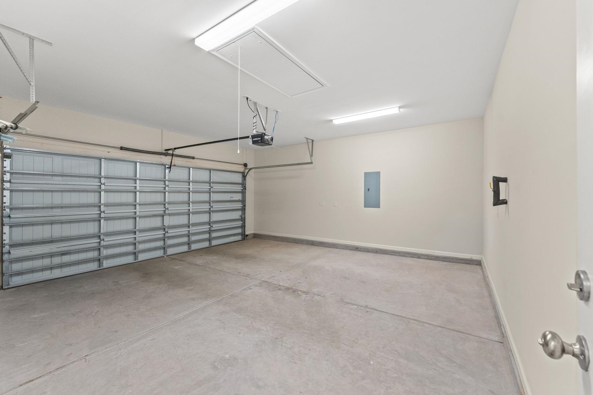 2500 Big Bay Ct. Property Photo 28