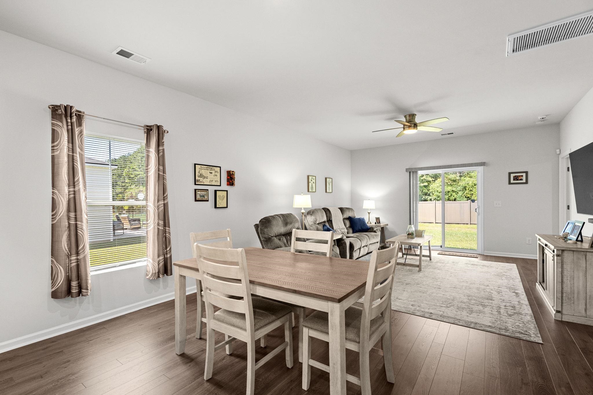149 Cypress Tree Loop Property Photo 8