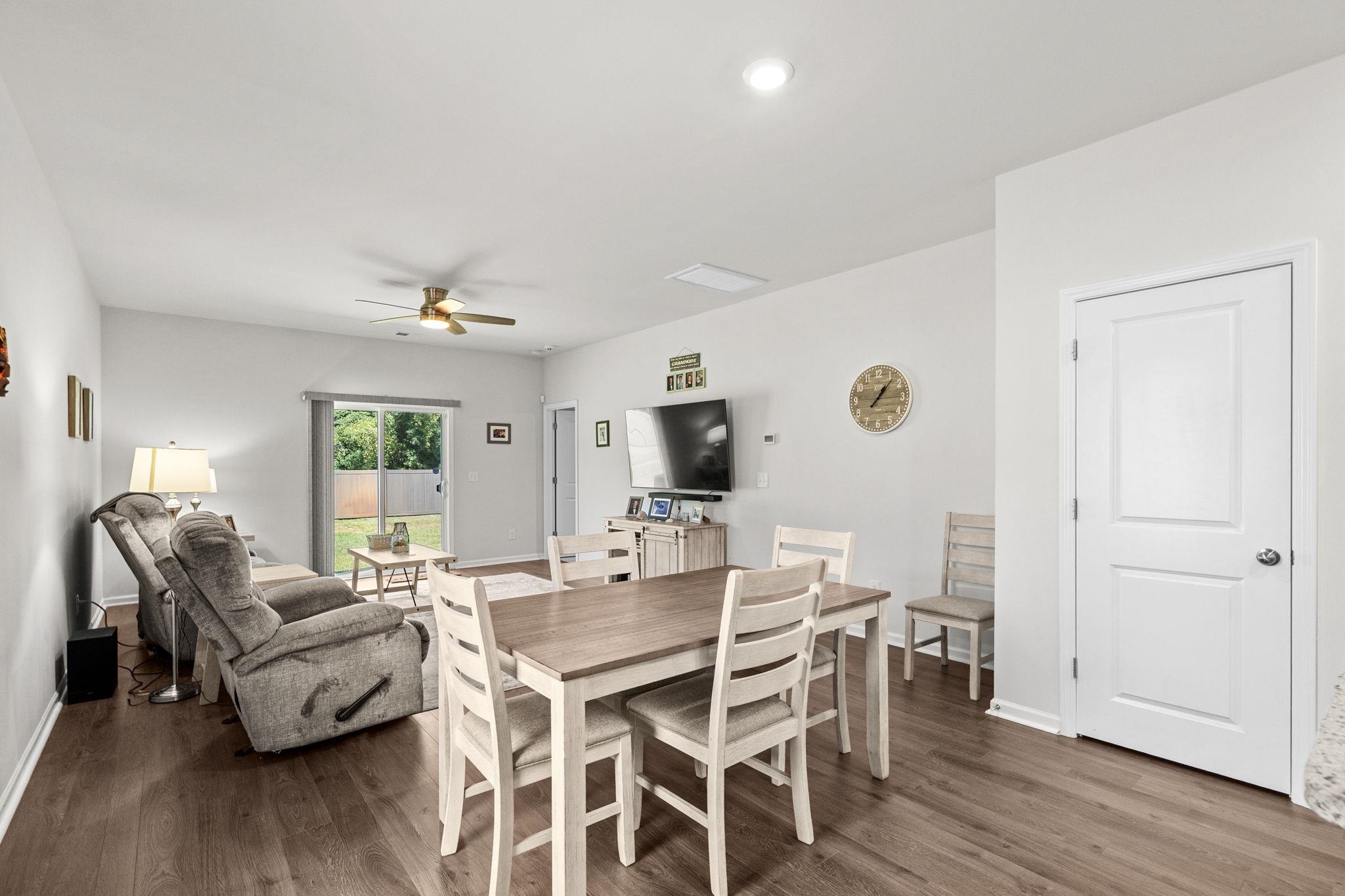 149 Cypress Tree Loop Property Photo 13