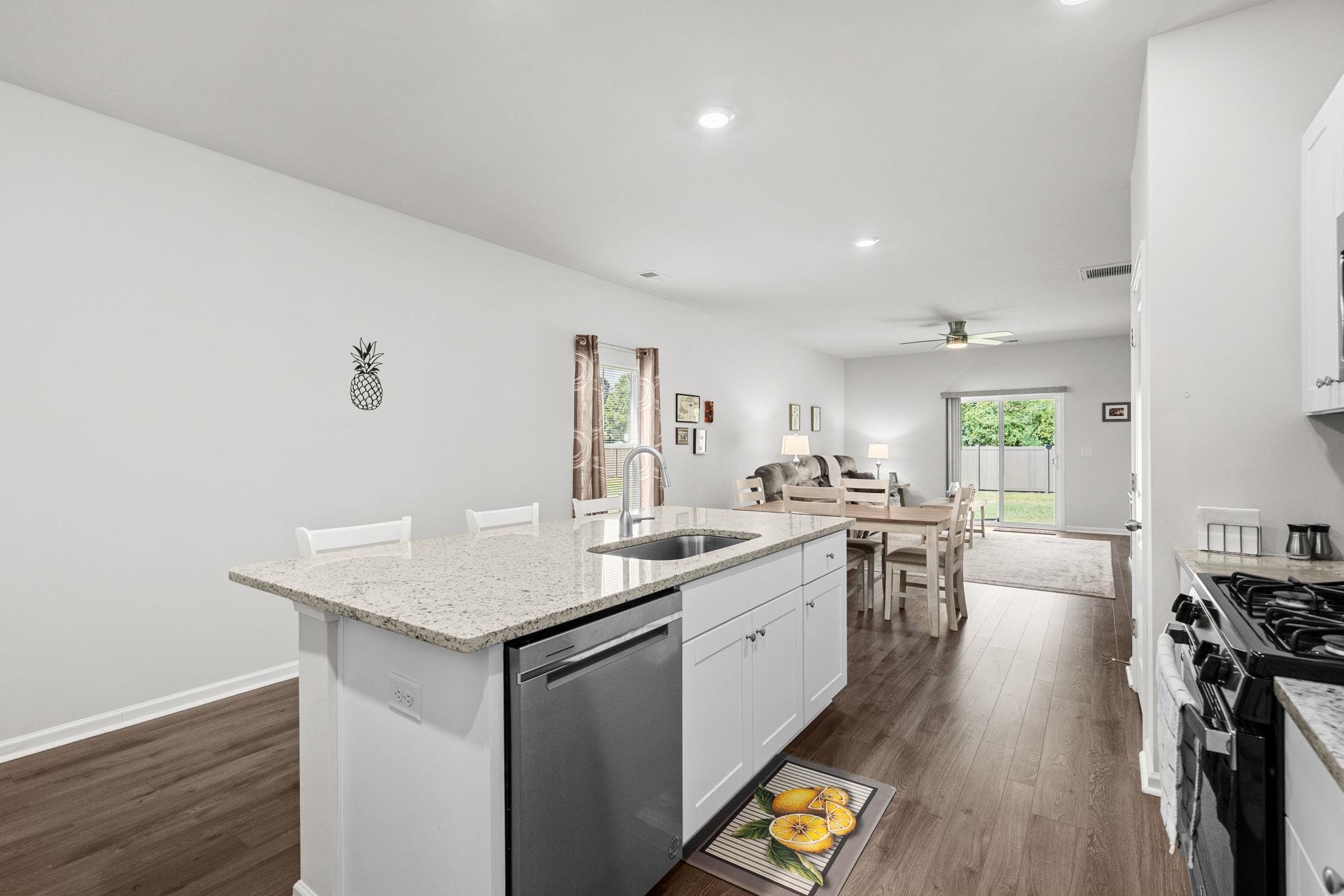 149 Cypress Tree Loop Property Photo 19