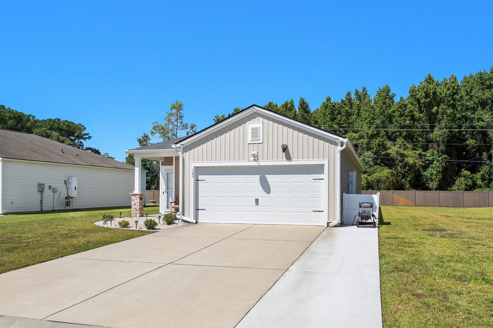 149 Cypress Tree Loop Property Photo 38