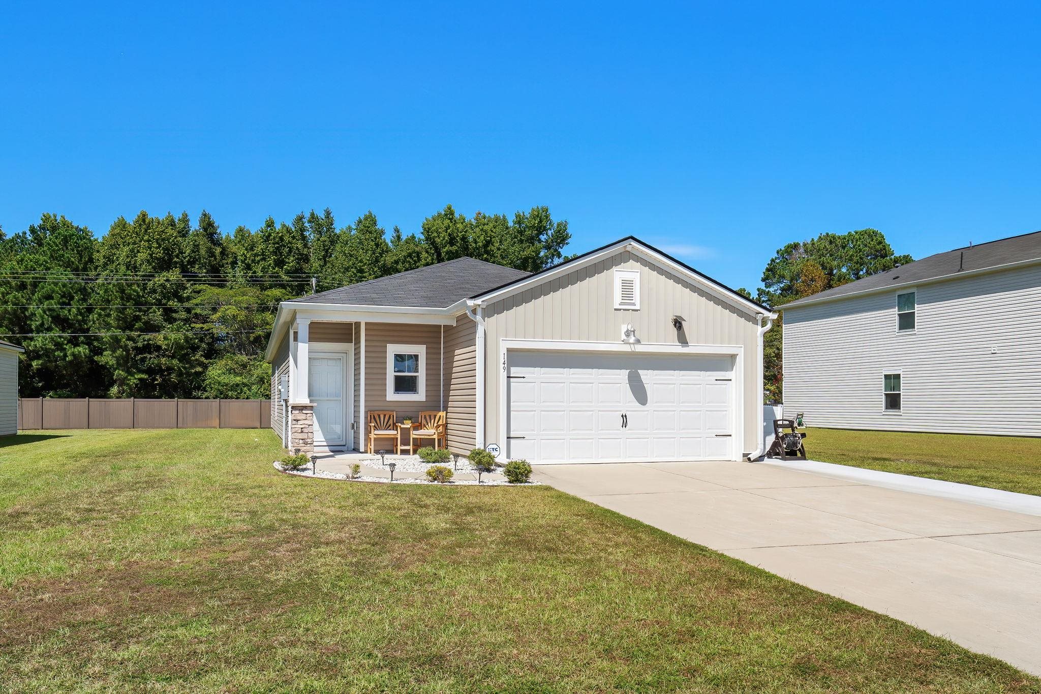 149 Cypress Tree Loop Property Photo 39