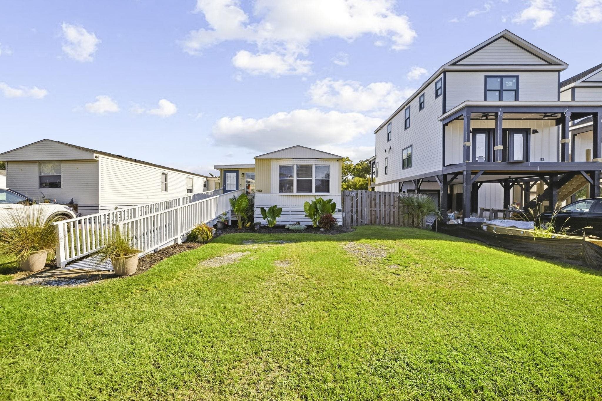 412 Seabreeze Dr. Property Photo 14