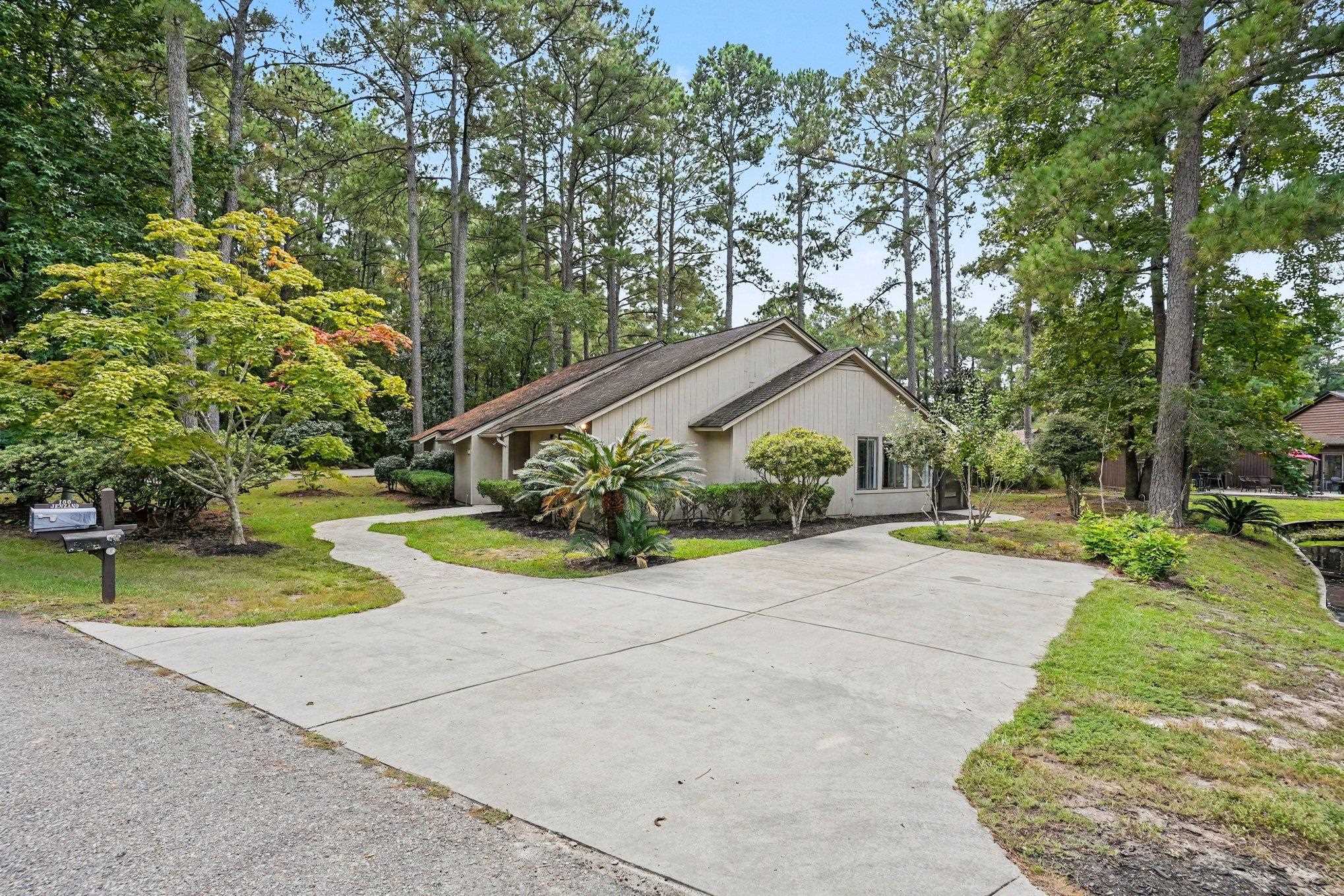 100 Hickory Dr. Property Photo 3