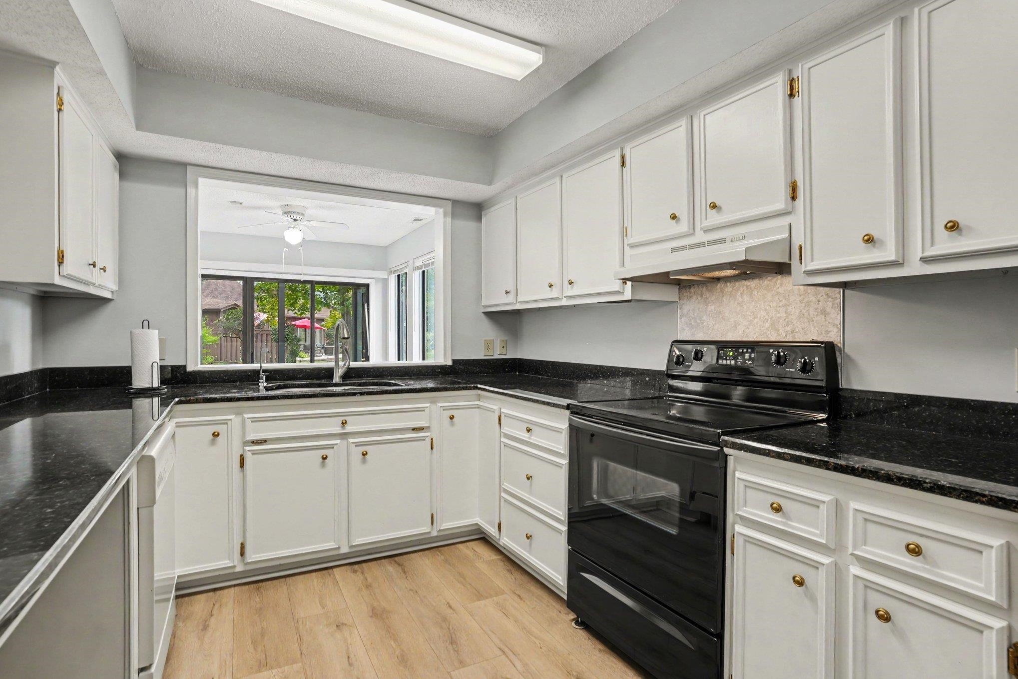 100 Hickory Dr. Property Photo 19