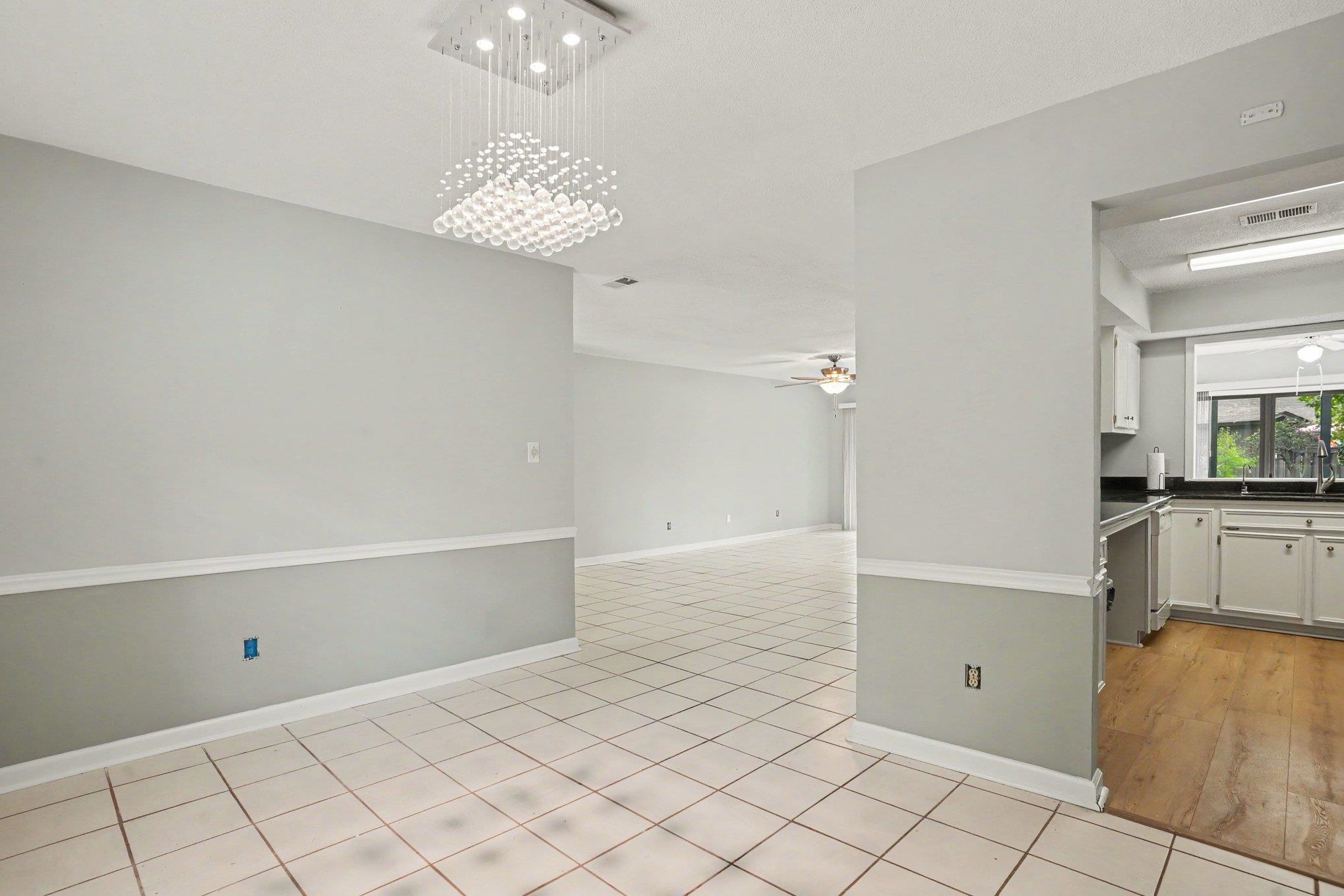 100 Hickory Dr. Property Photo 21